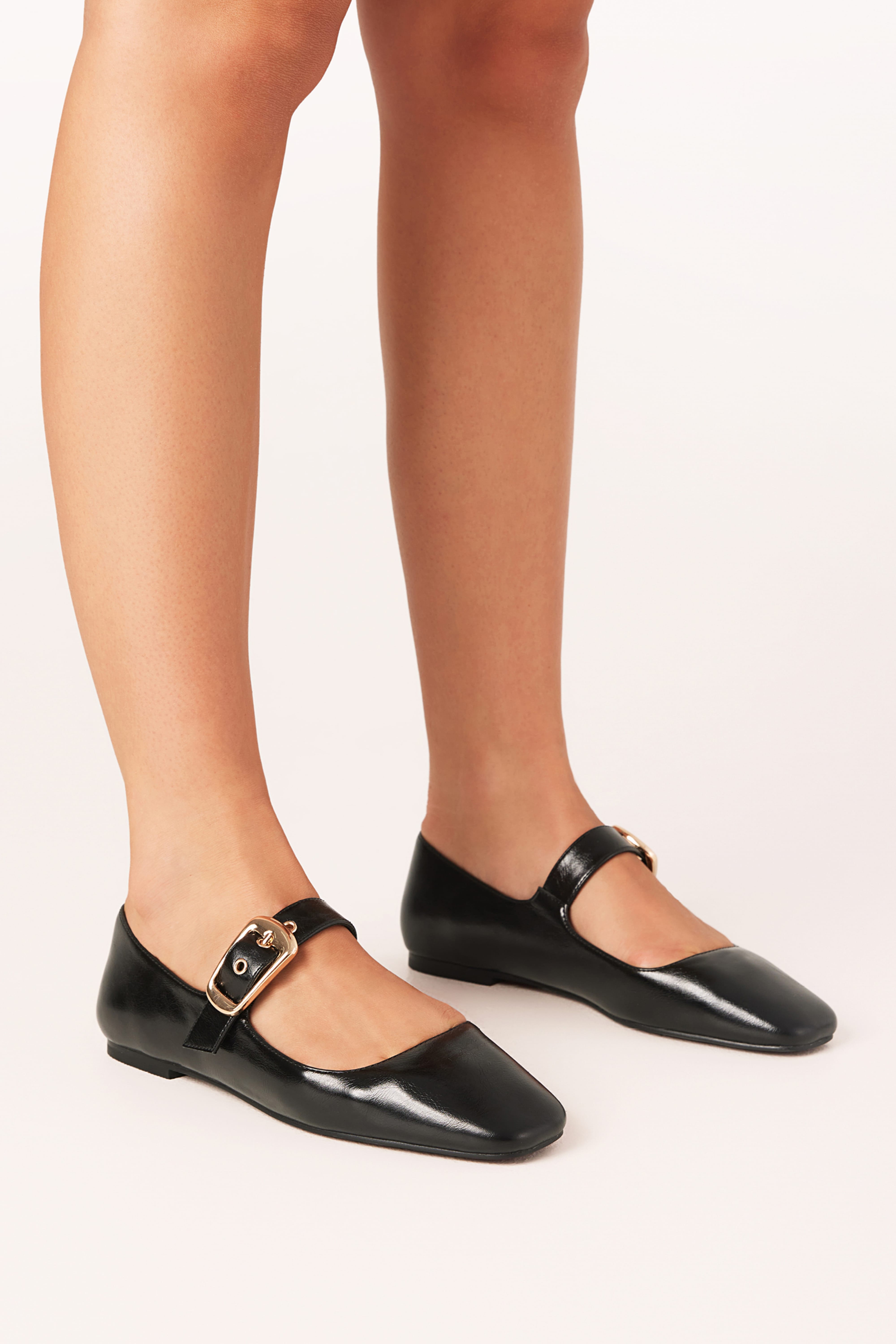 SHOES Fabianna Flats - Black