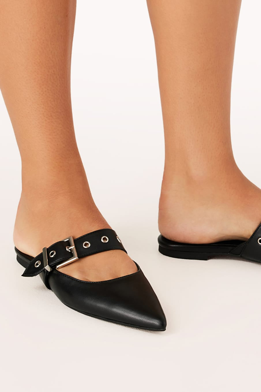 SHOES Halsey Slides - Black