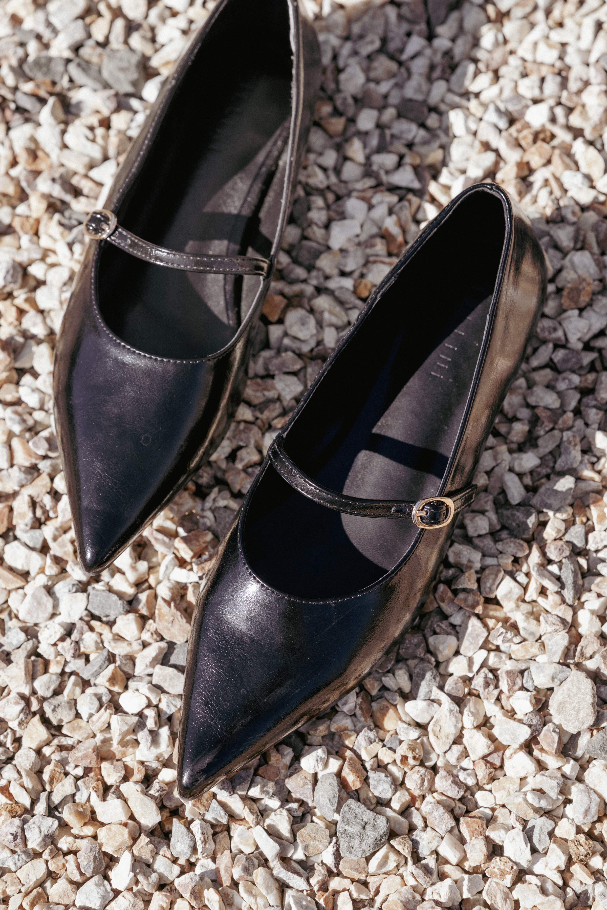 SHOES Harriette Flats - Black