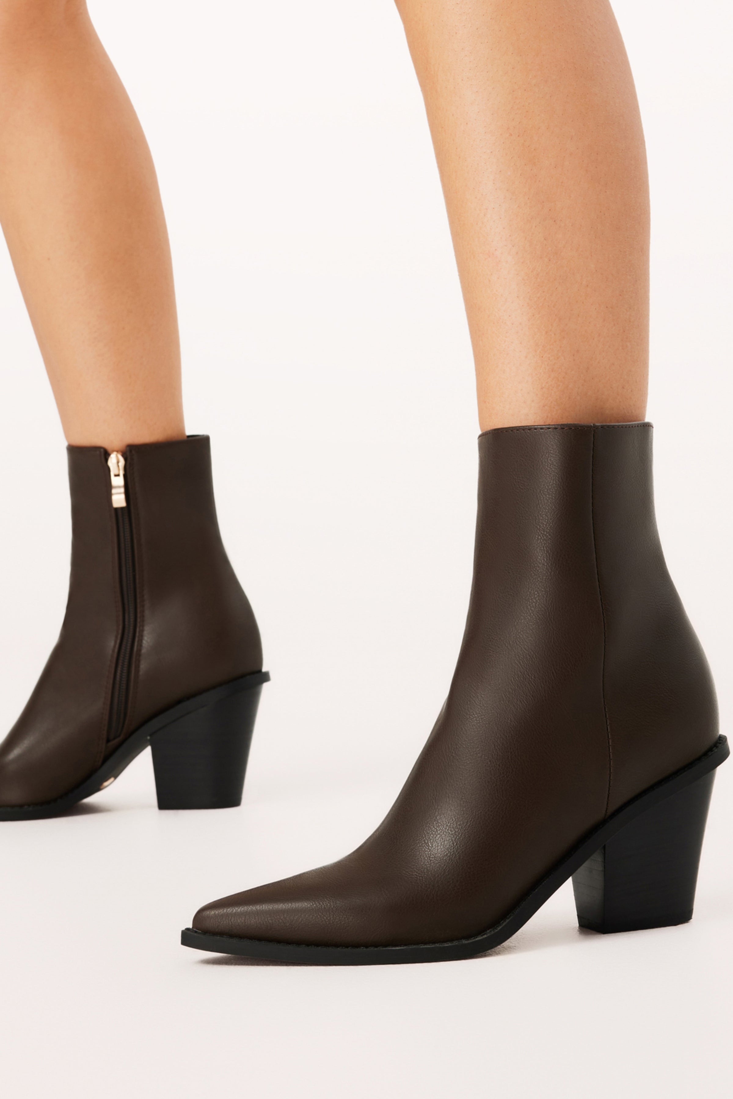 SHOES Xindy Booties - Umber