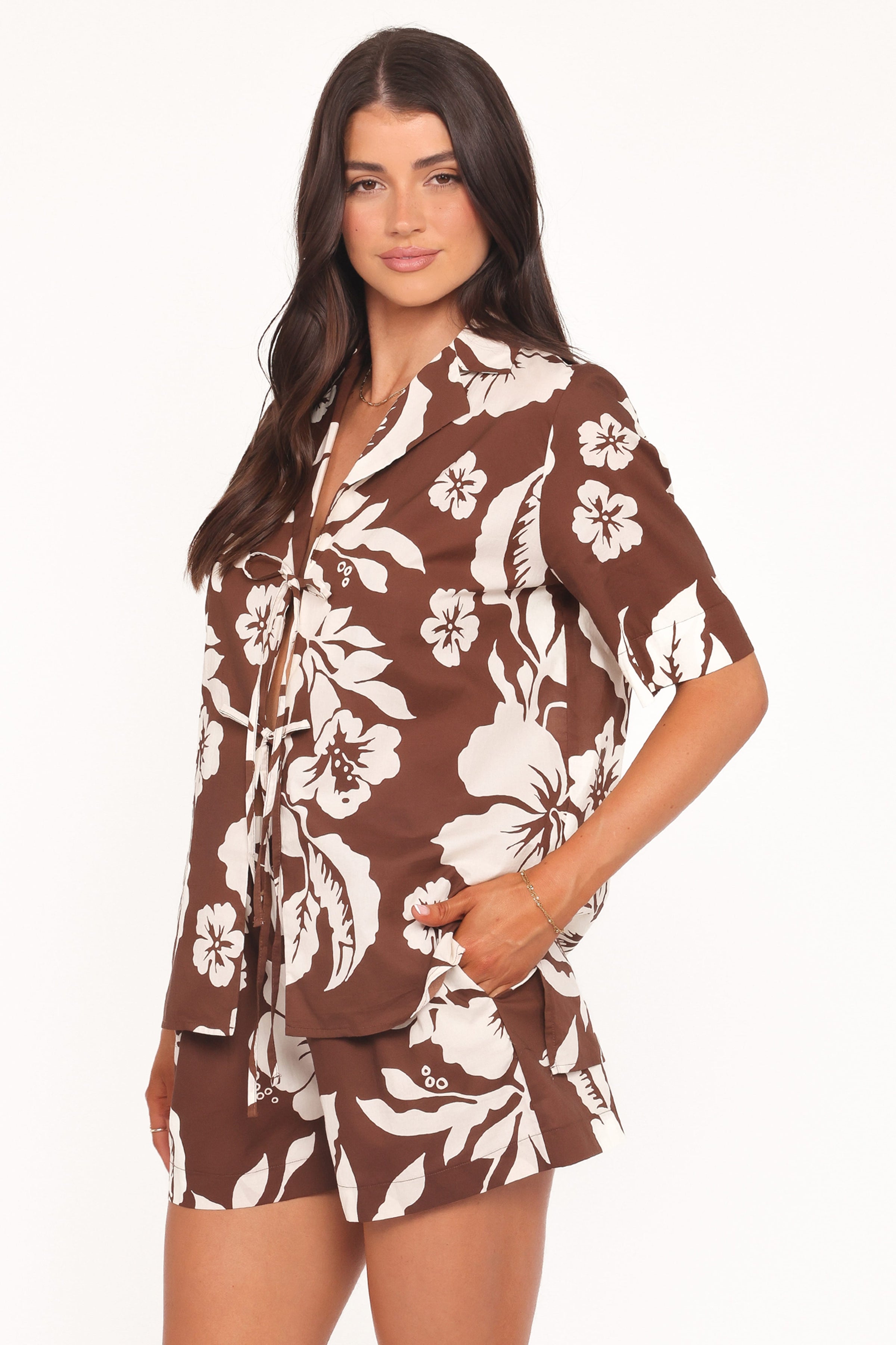 TOPS Aaliyah Cotton Tie Front Top - Brown Hibiscus