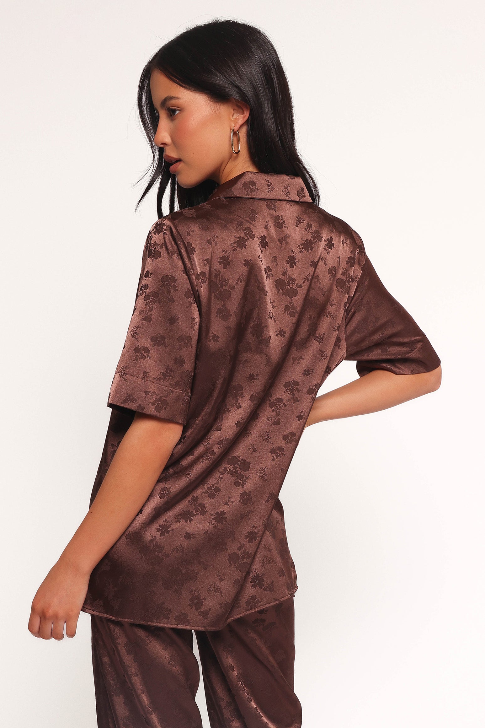 TOPS Aaliyah Satin Tie Front Top - Chocolate