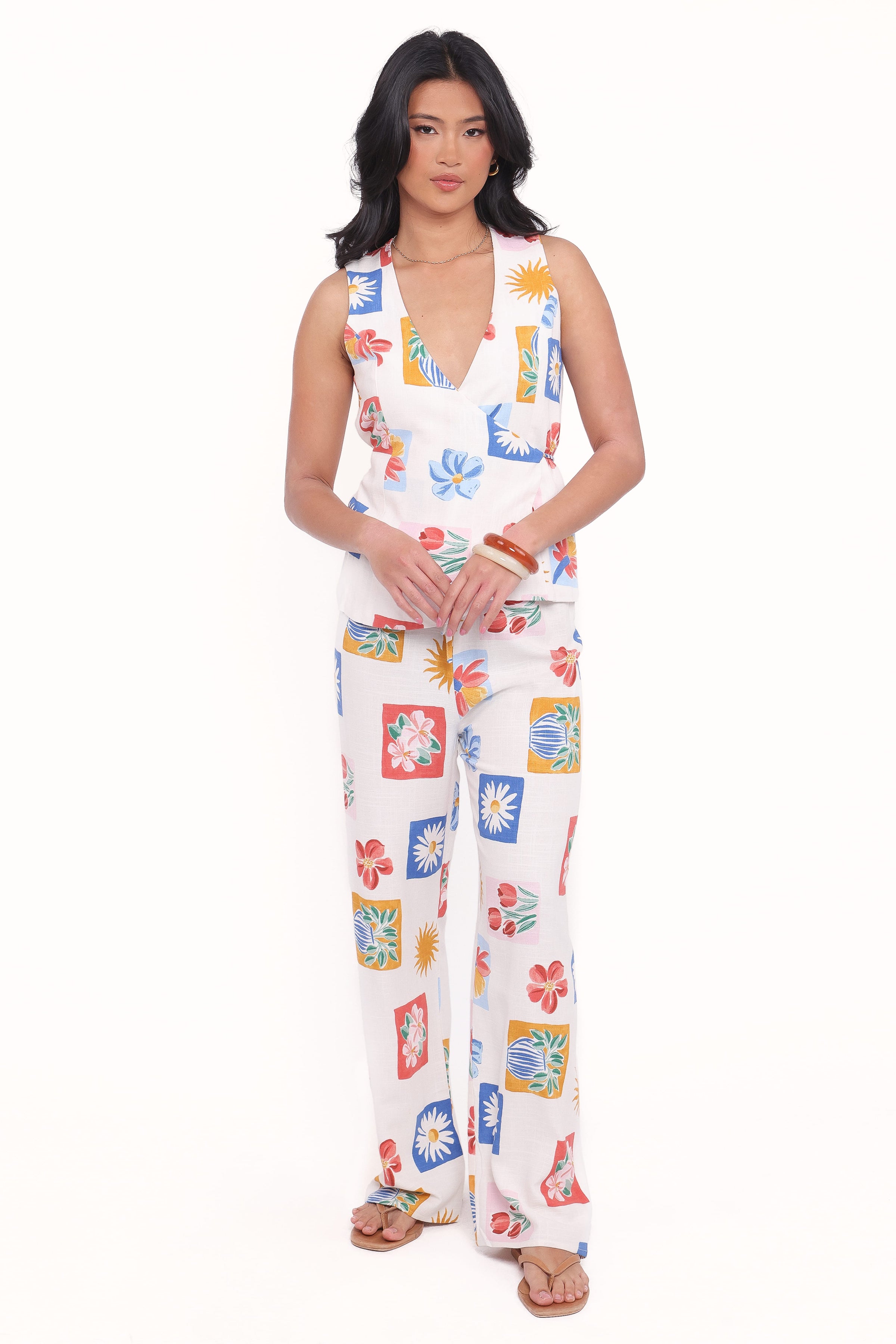 TOPS Amicia Wrap Top - Tulip Stamp
