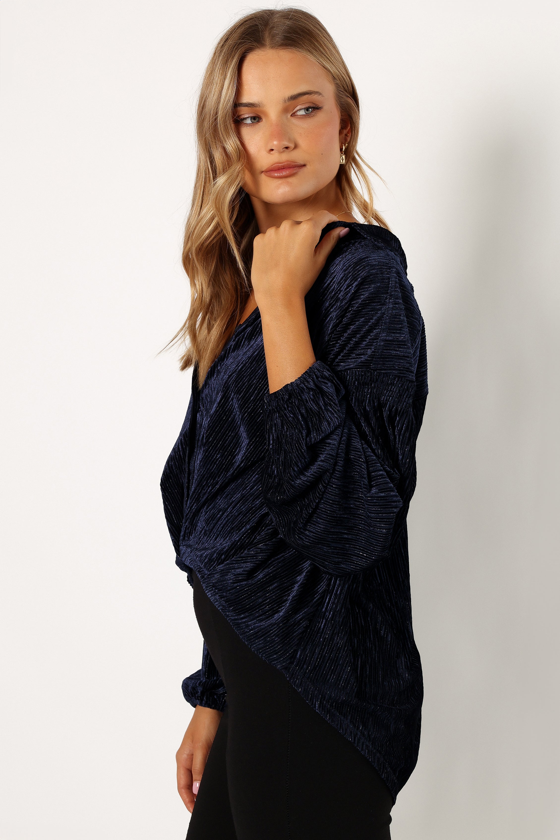 TOPS @Cadence Long Sleeve Sequin Top - Navy