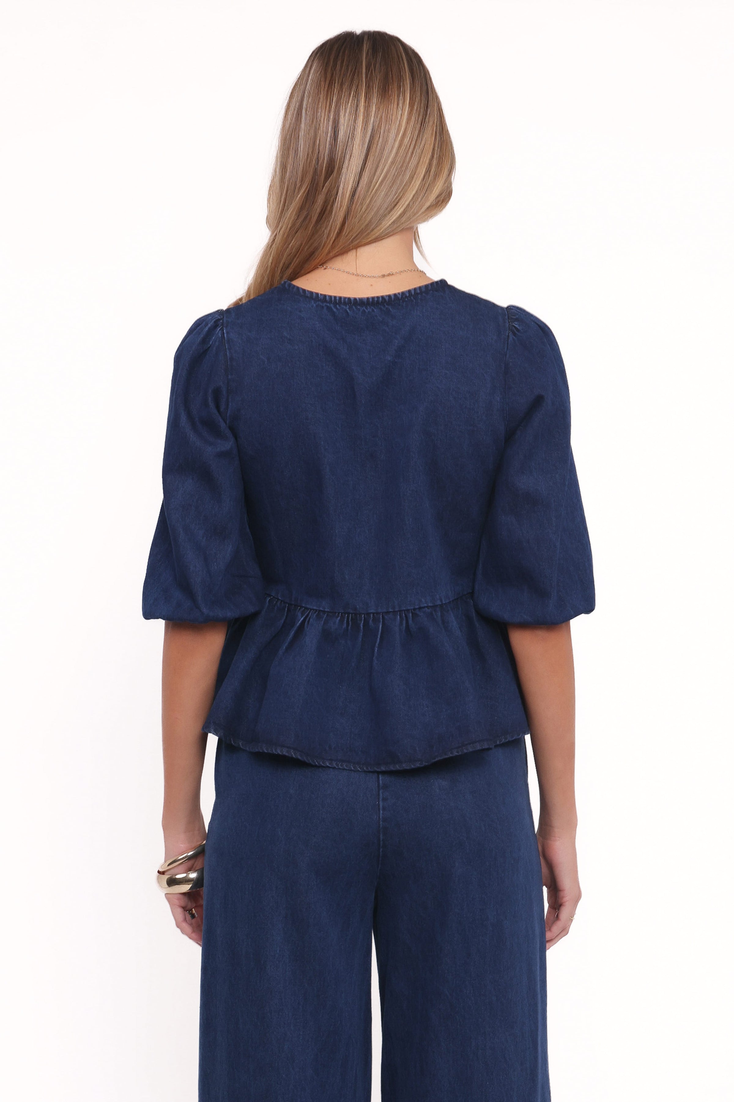 TOPS Charlotte Chambray Top - Mid Dark