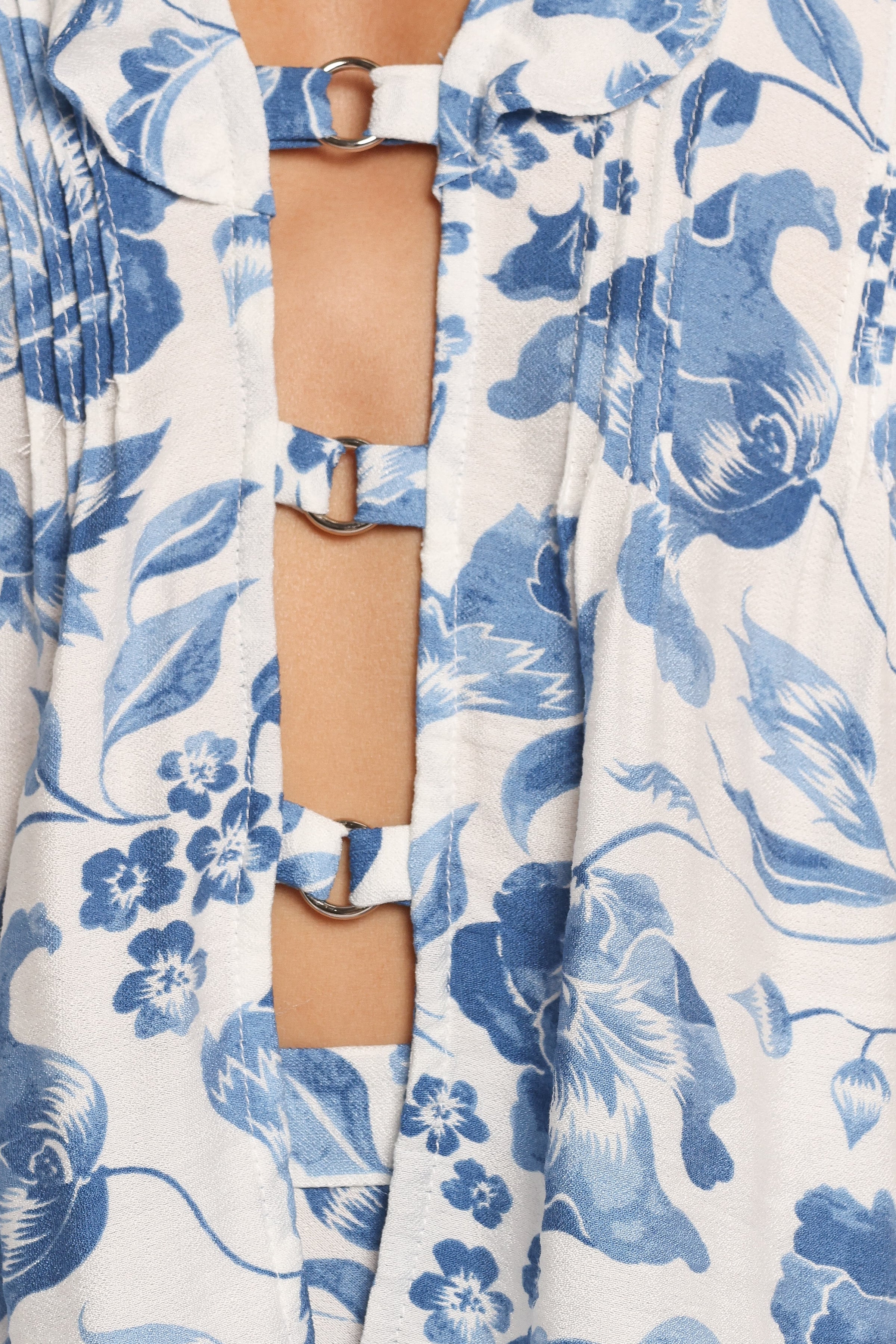 TOPS Claud Top - Blue White Floral