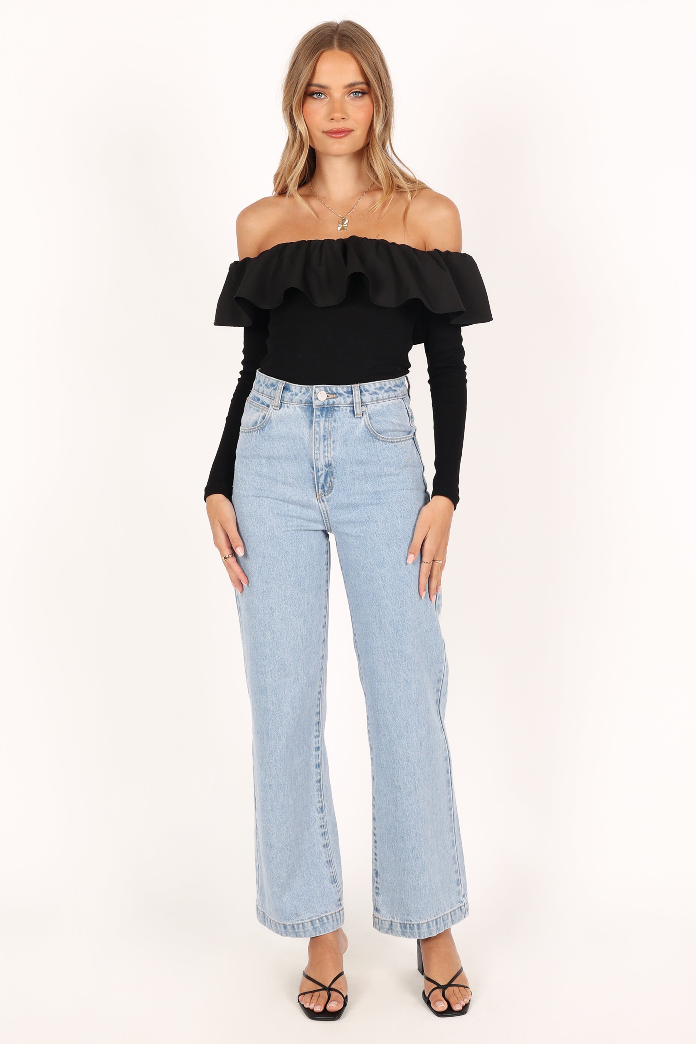 TOPS @Cloe Off Shoulder Top - Black