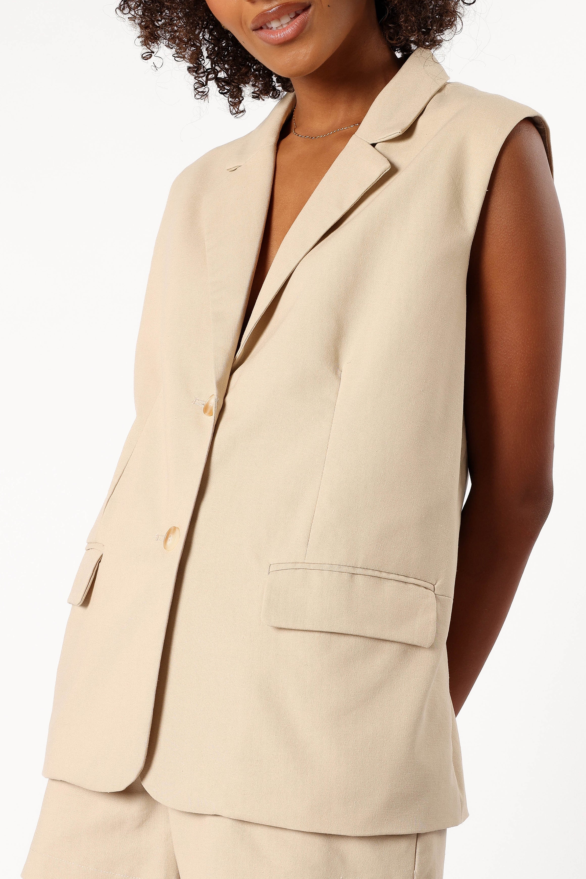 TOPS @Cora Vest - Taupe