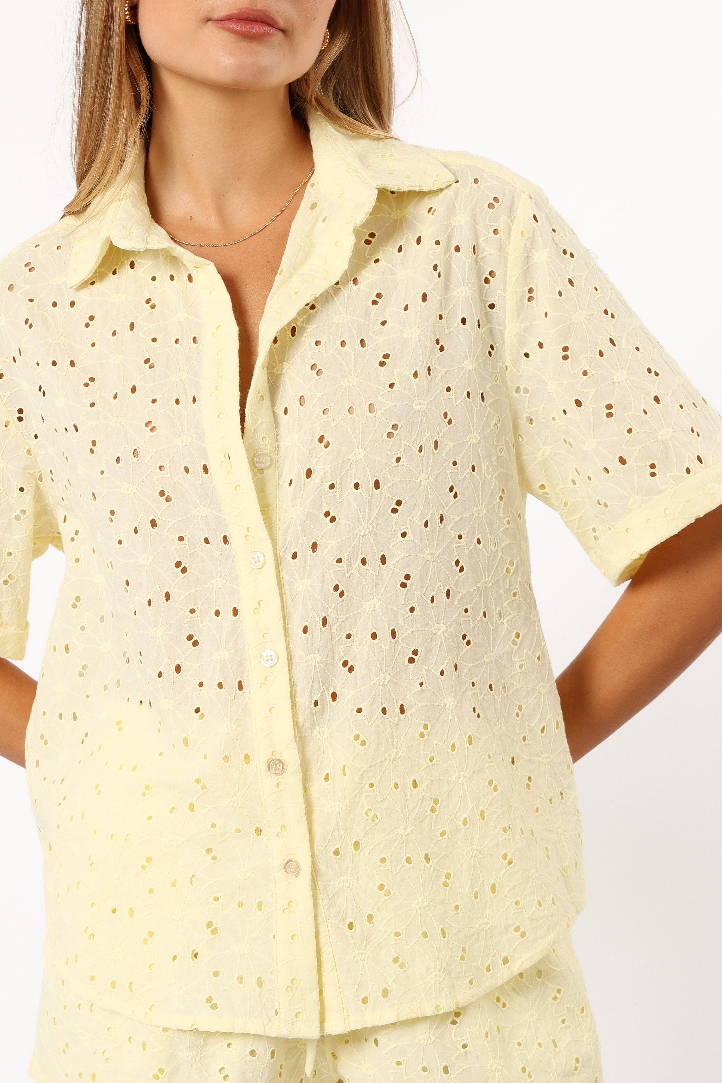 TOPS @Dazie Shirt - Lemon (Hold for 4th July)