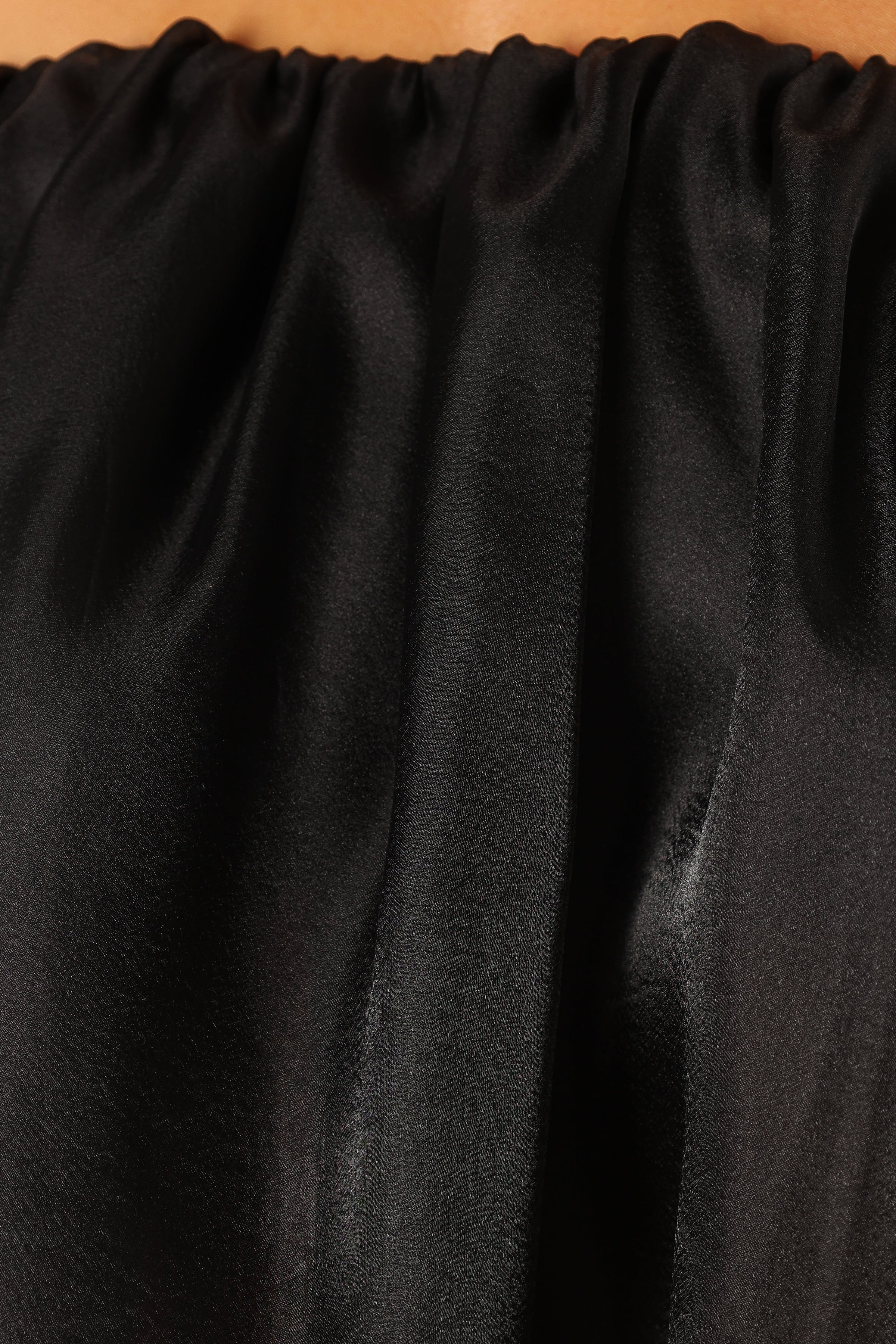 TOPS @Deedi Off Shoulder Top - Black