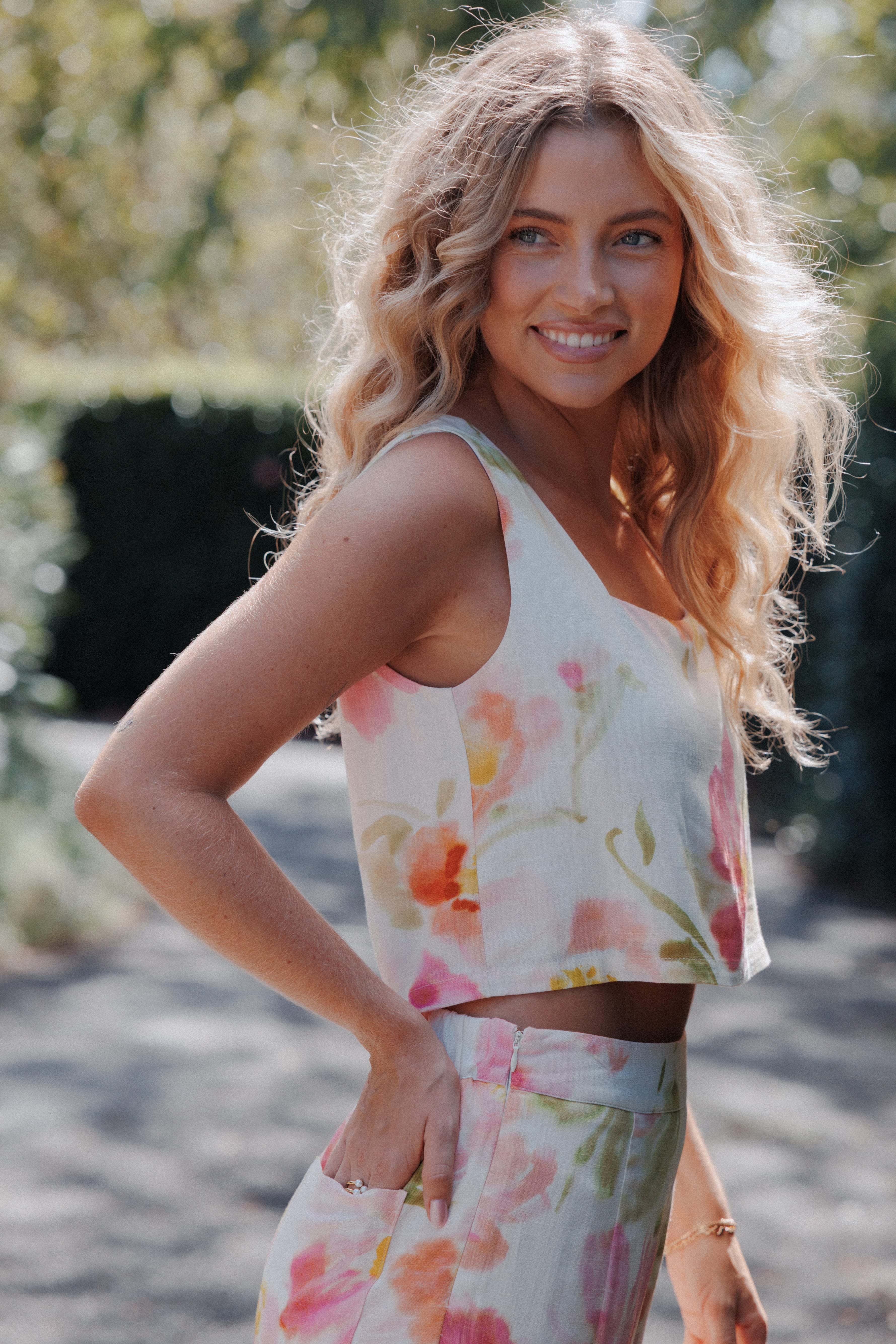 TOPS Devlin Top - Pink Garden Floral