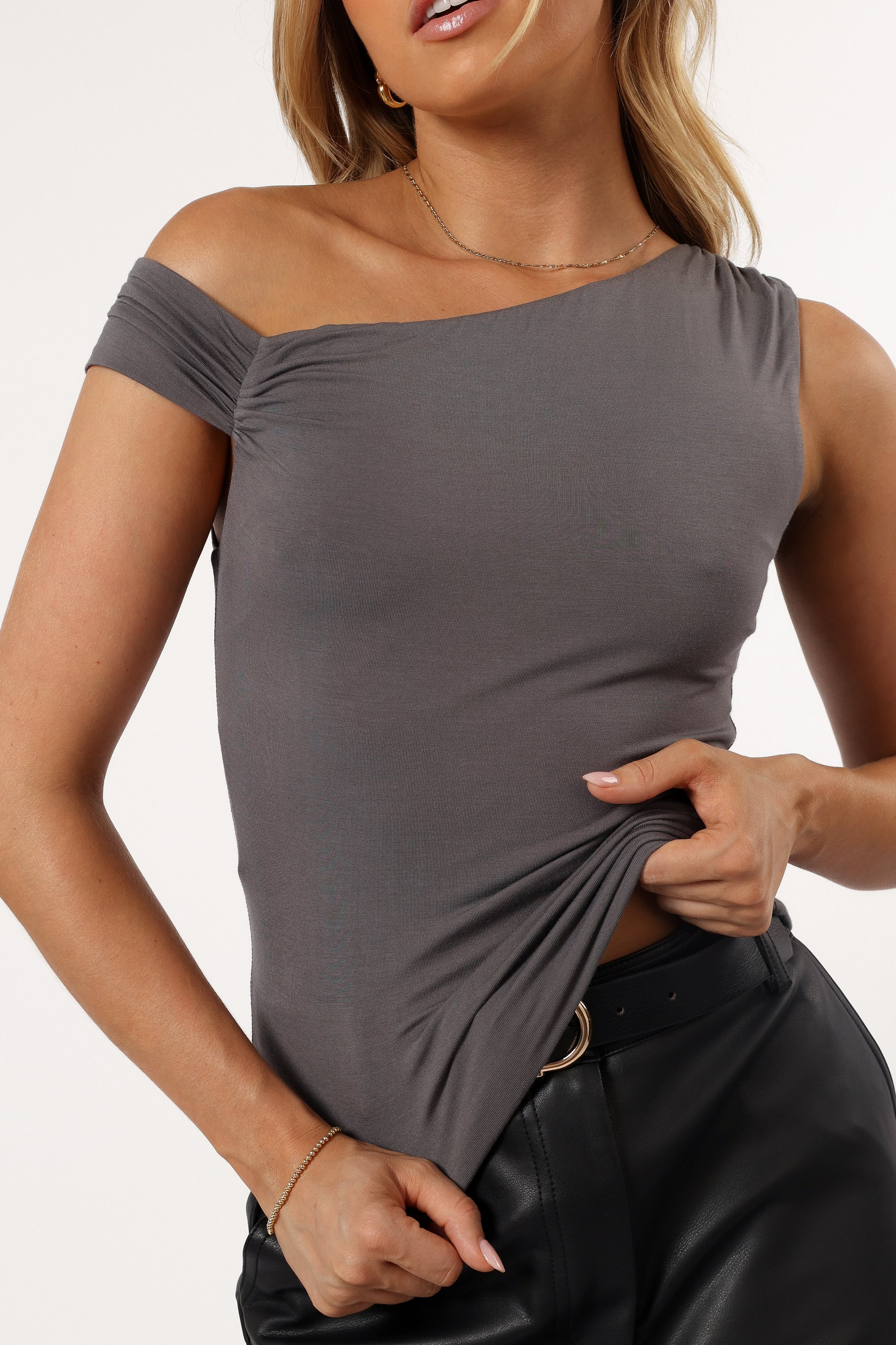 TOPS @Dolores Top - Grey (Hold for Winter Essentials)