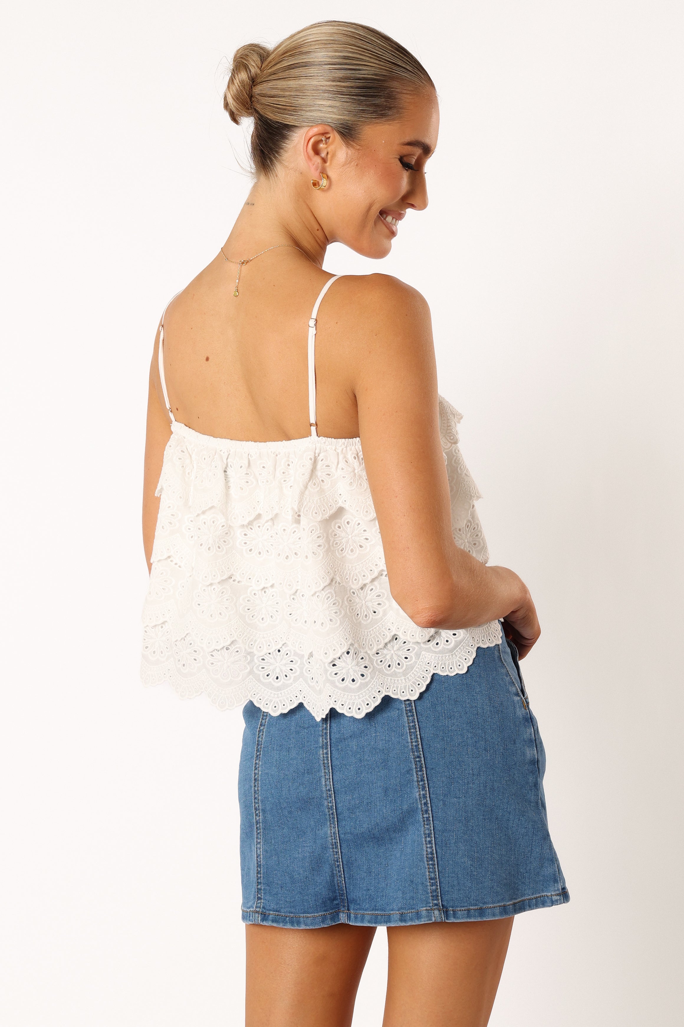 TOPS @Ebbie Lace Top - White