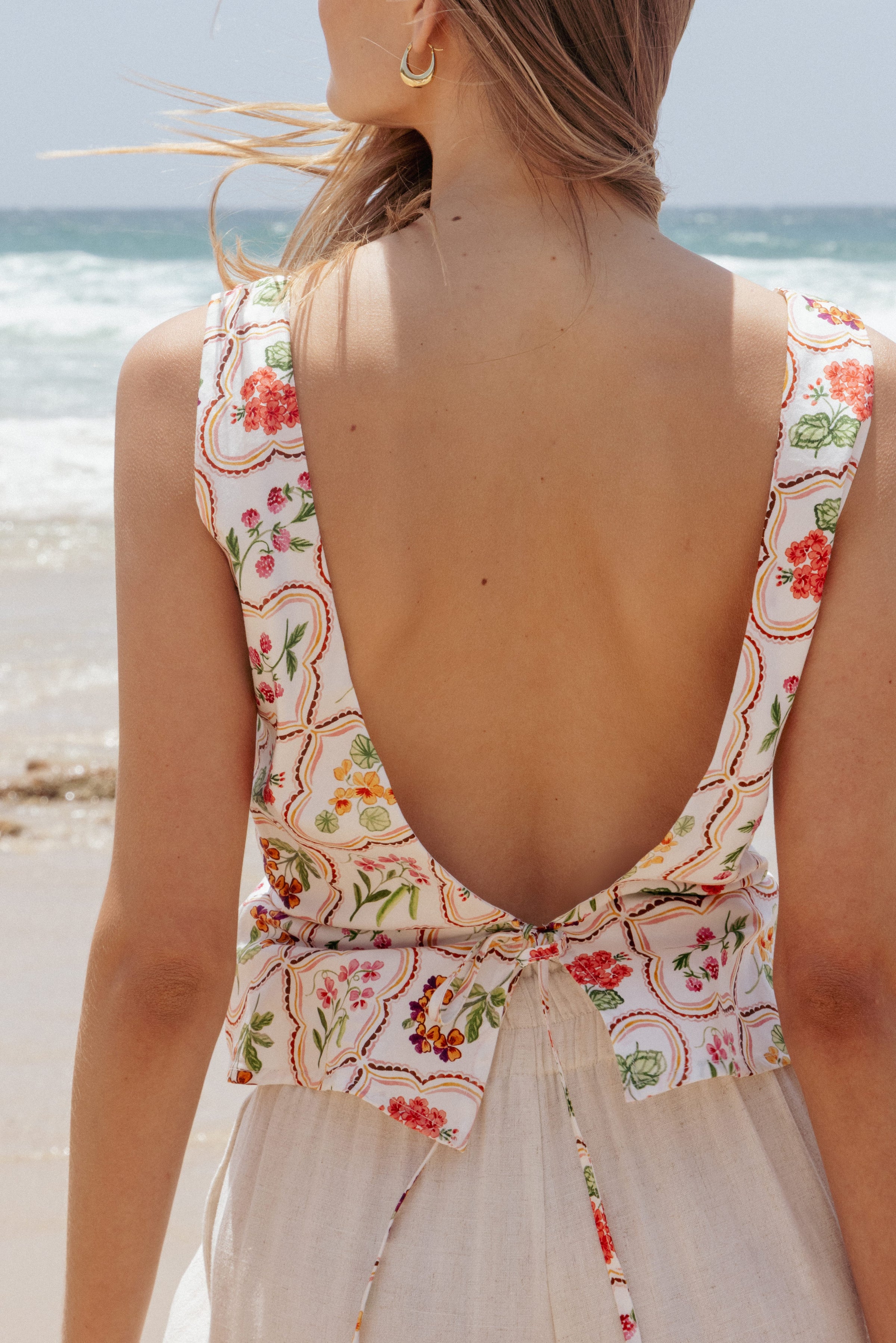 TOPS Evelyn Top - Ivory Wildflower