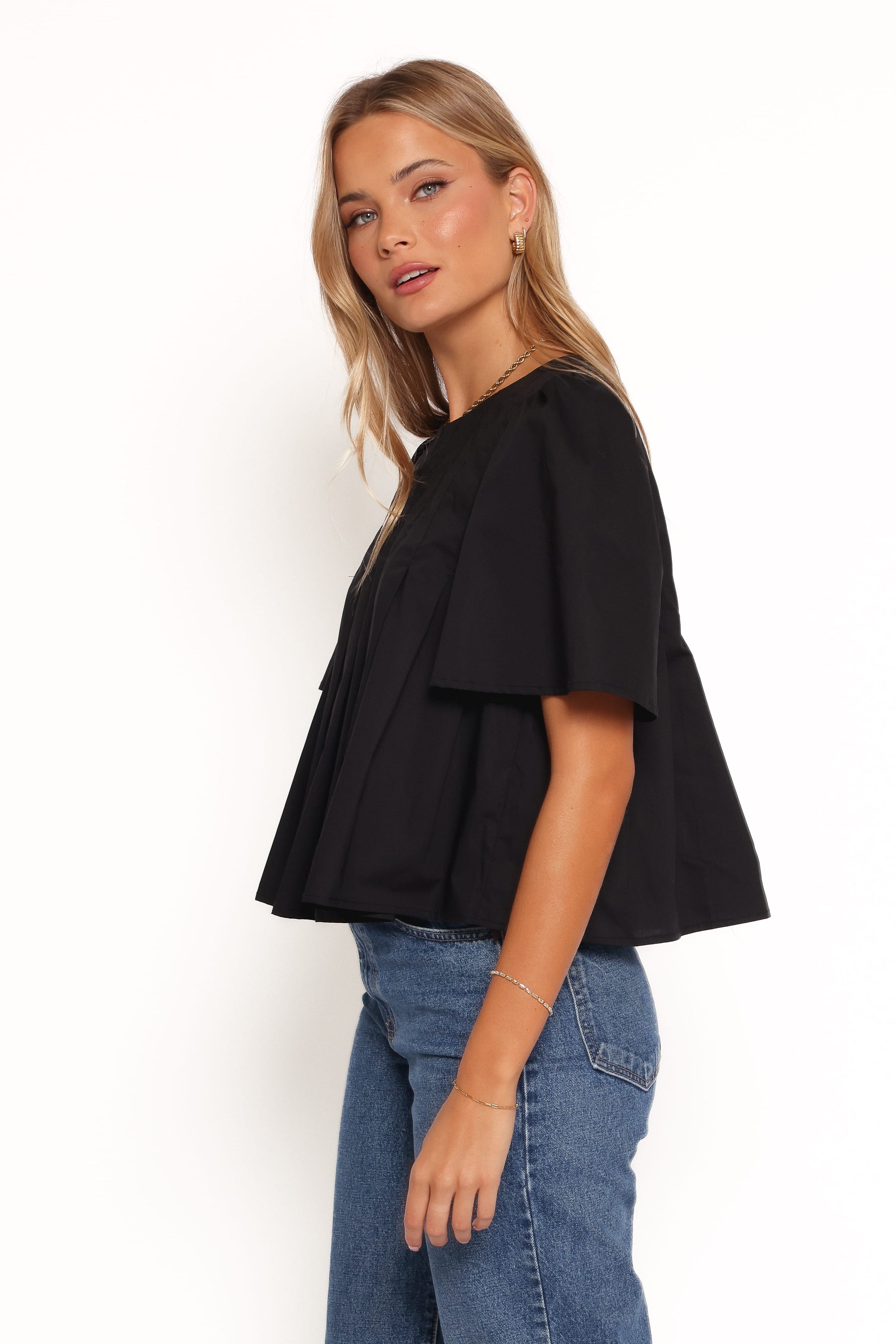 TOPS Geneva Pleated Top - Black