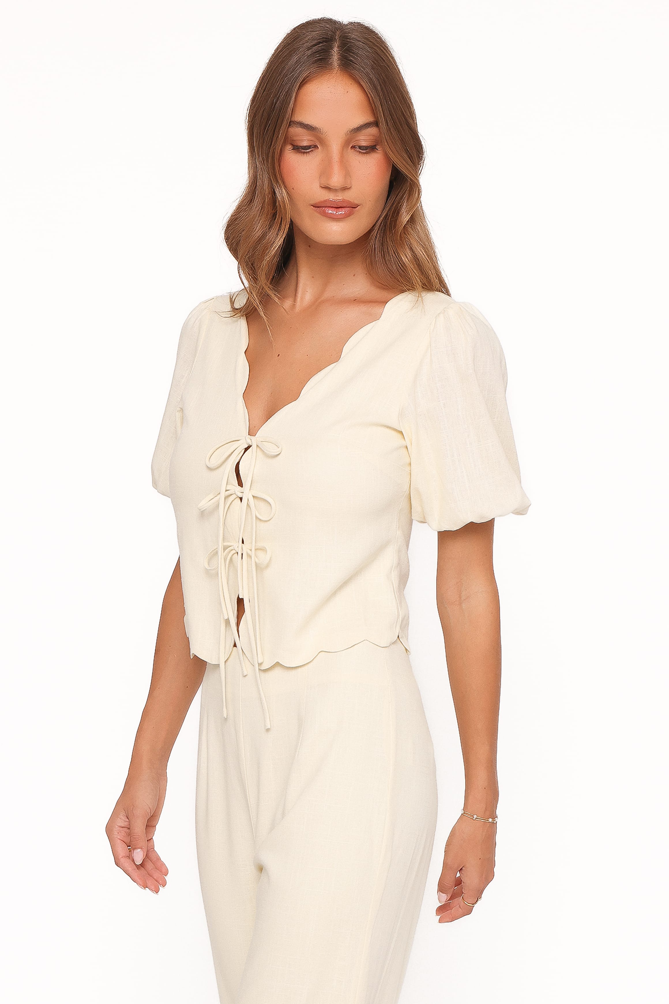 TOPS Jensen Scallop Hem Top - Butter Yellow