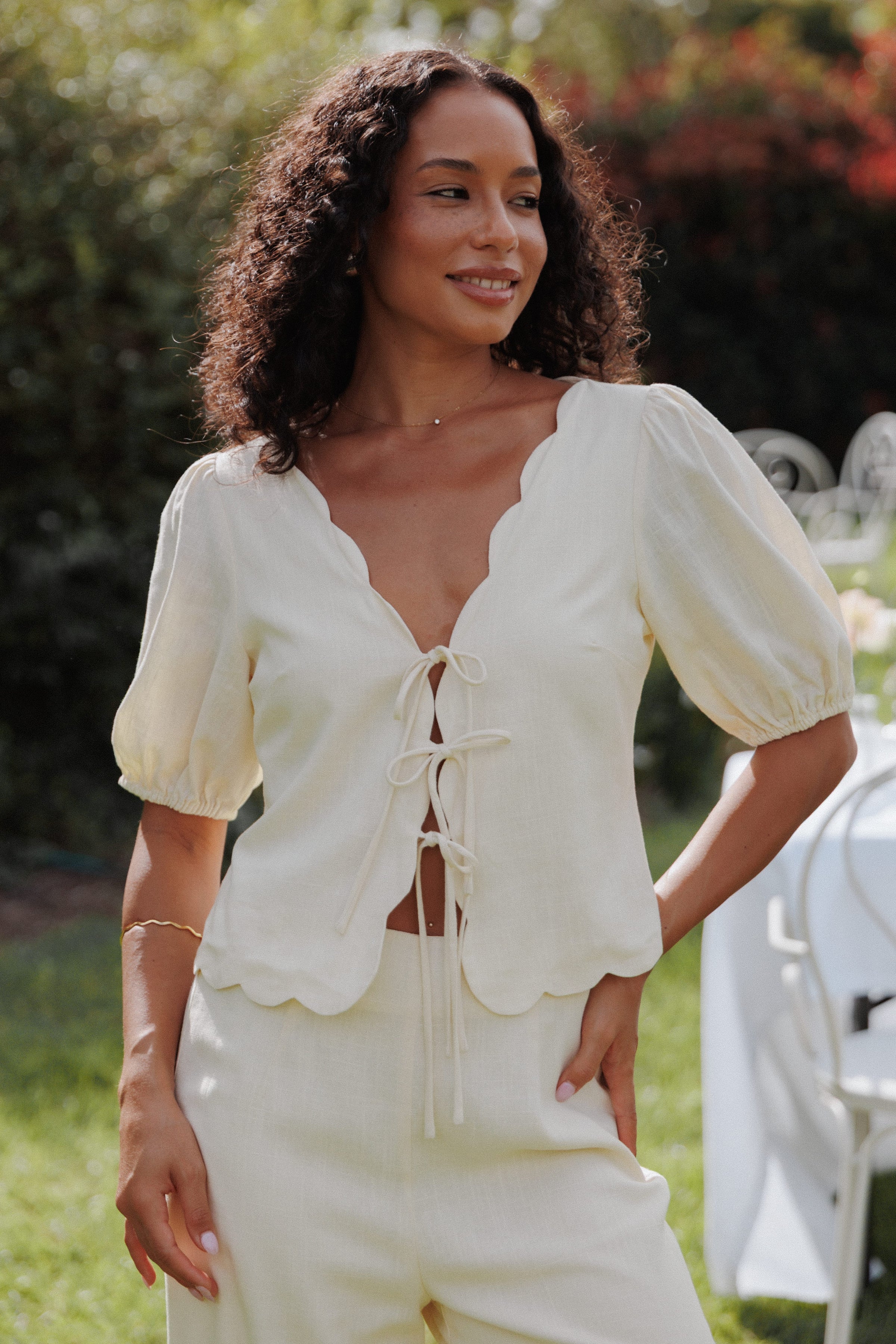 TOPS Jensen Scallop Hem Top - Butter Yellow