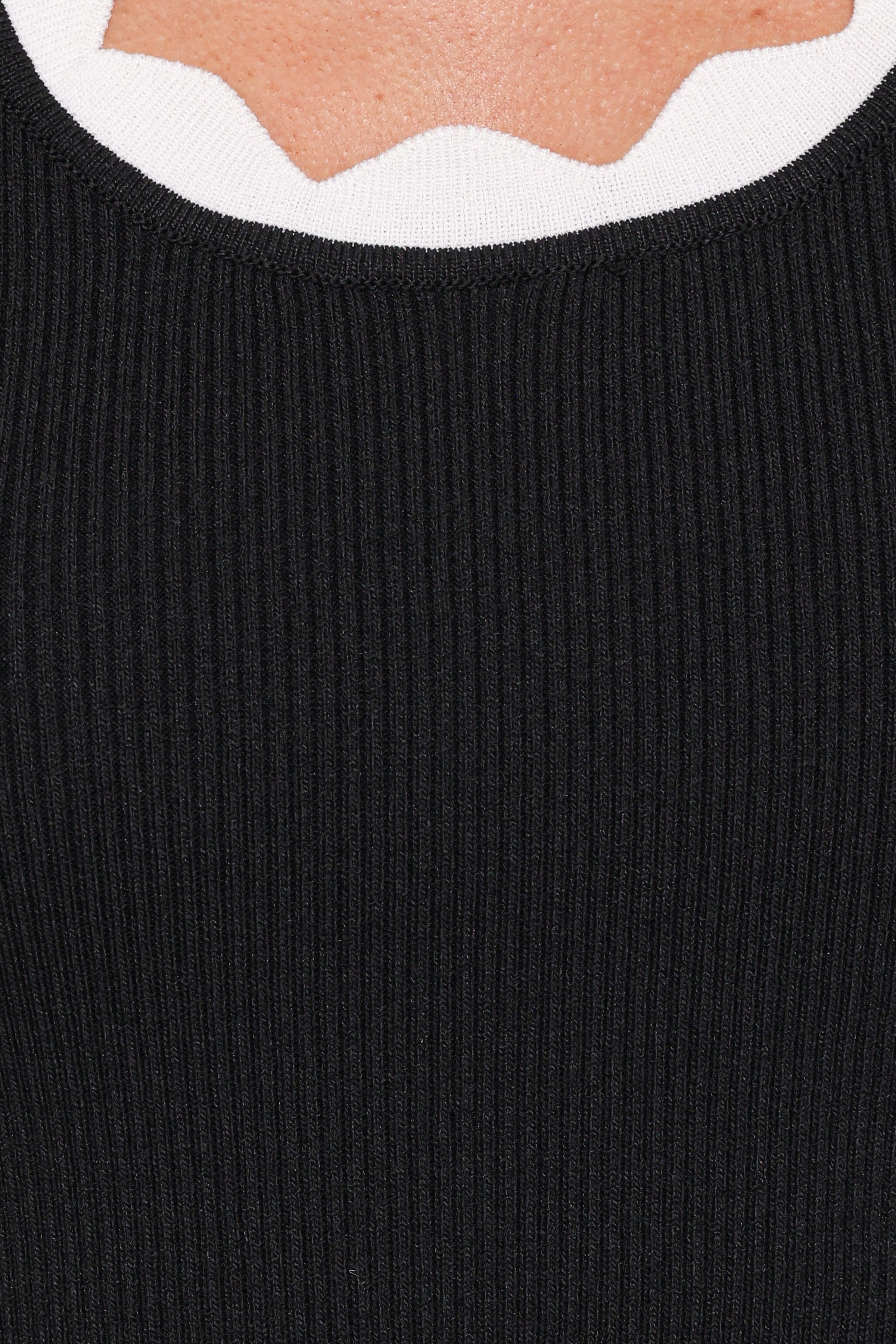 TOPS Johnson Scalloped Trim Tank - Black White