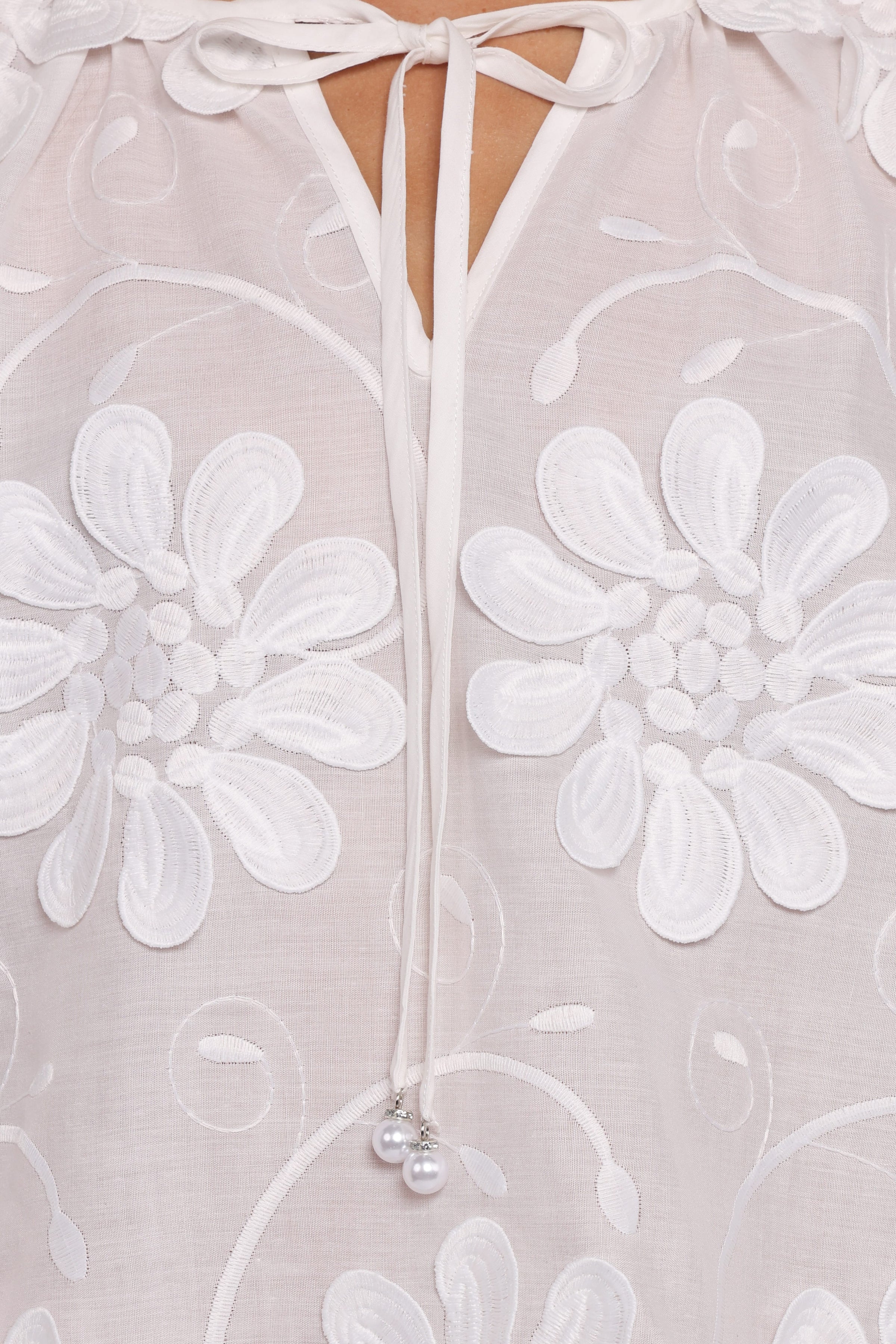 TOPS Leire Embroidered Blouse - White