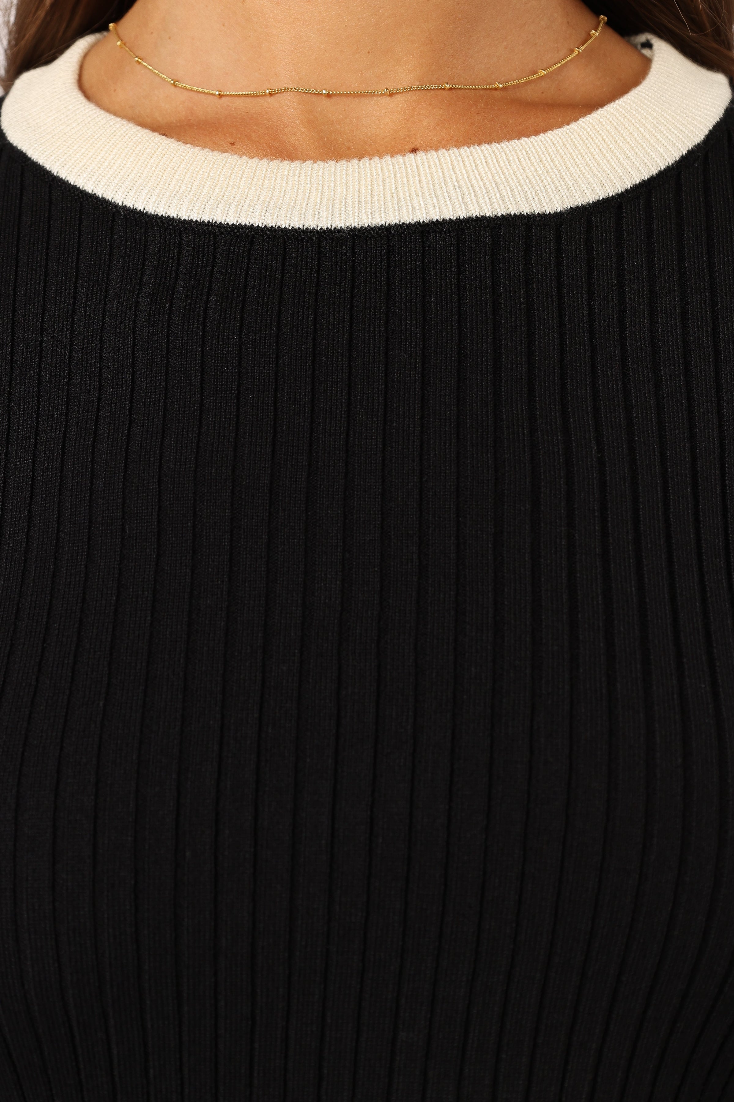 TOPS @Lizbeth Knit Top - Black White