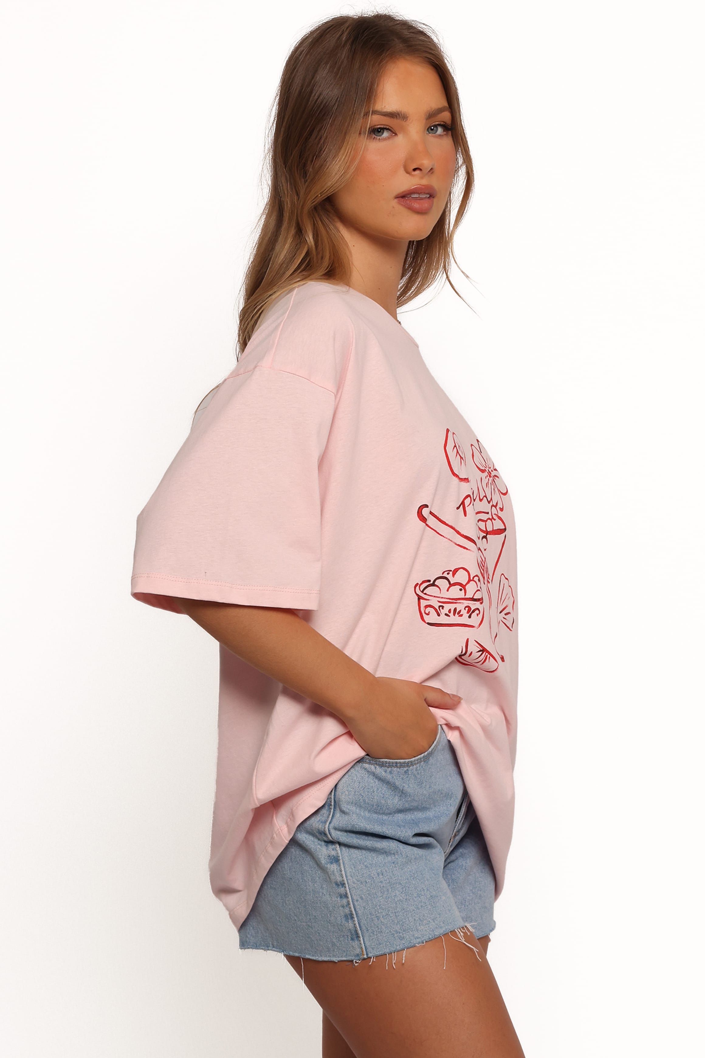 TOPS Loa Graphic Tee - Pink/Red
