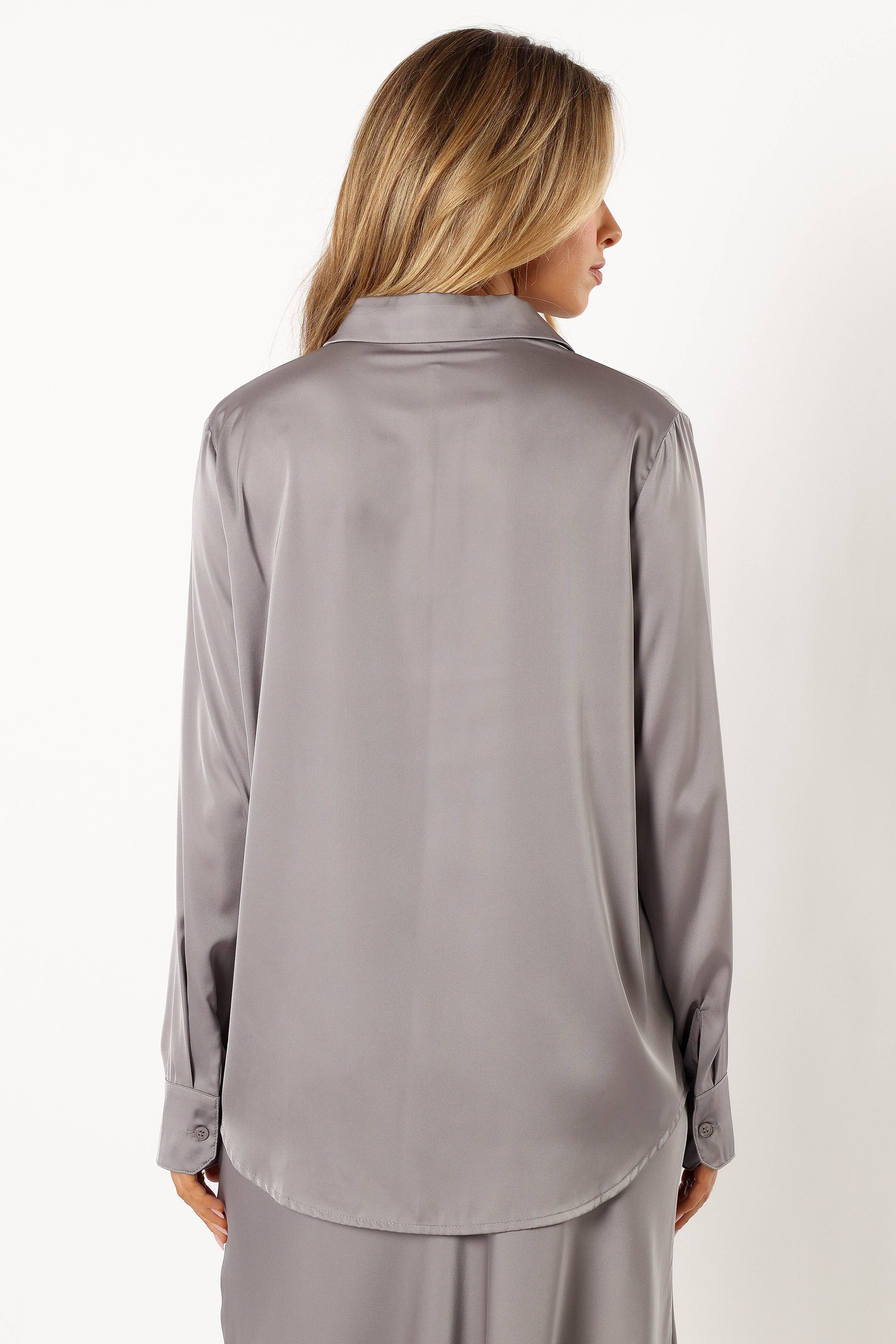TOPS @Narissa Satin Shirt - Silver