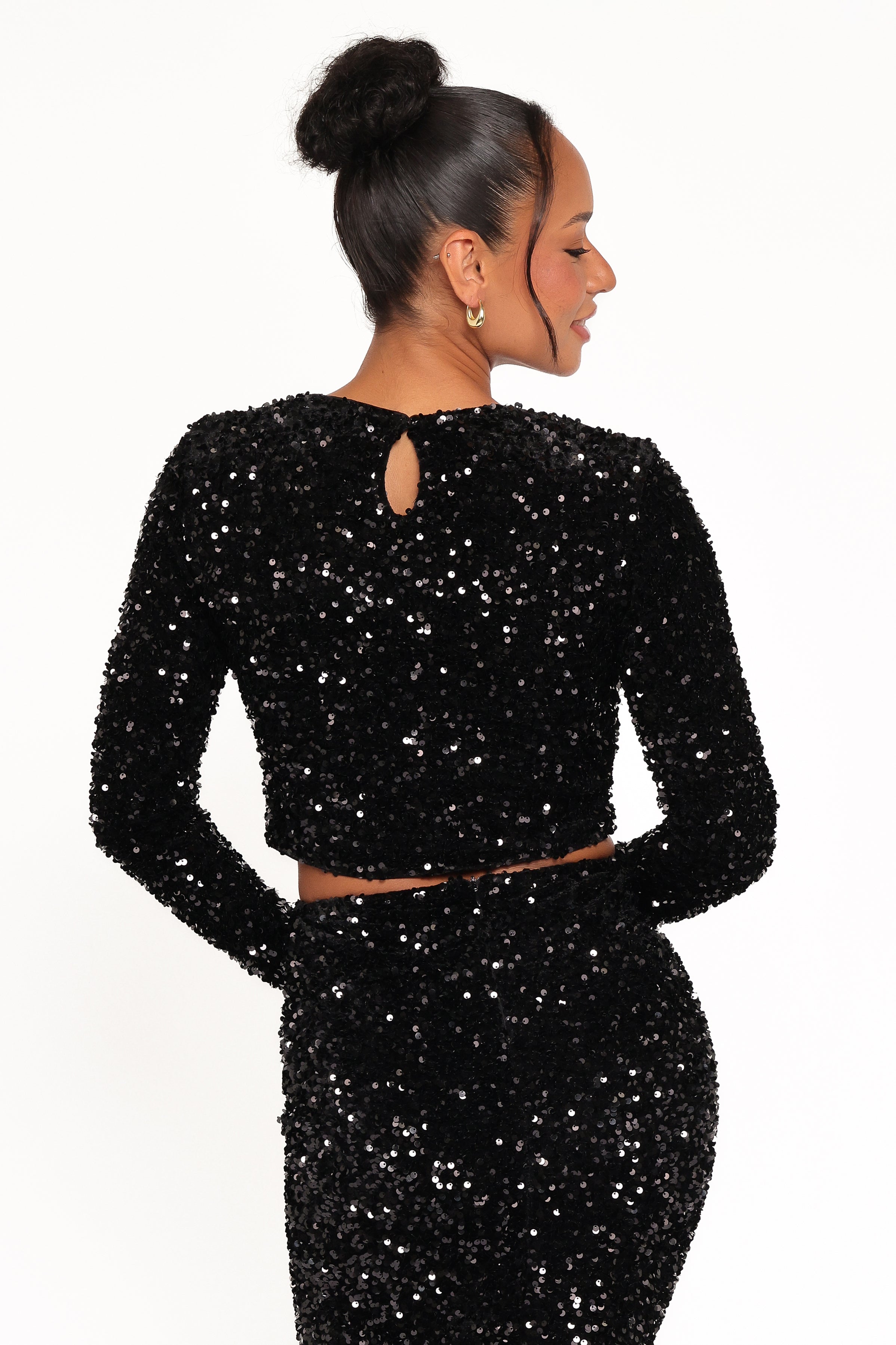 TOPS Quinne Cropped Sequin Top - Black