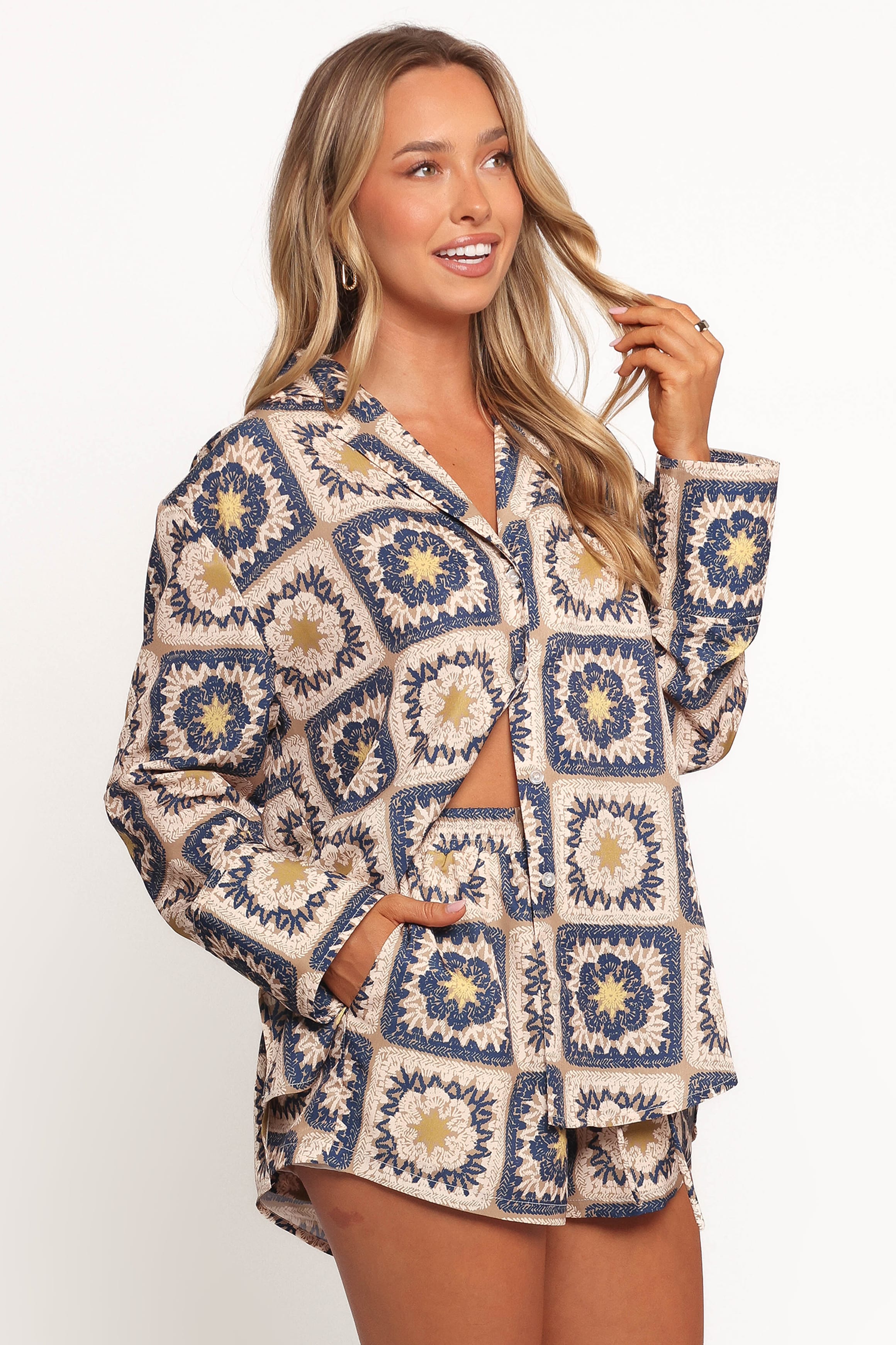 TOPS Rowena Shirt - Rowena Print