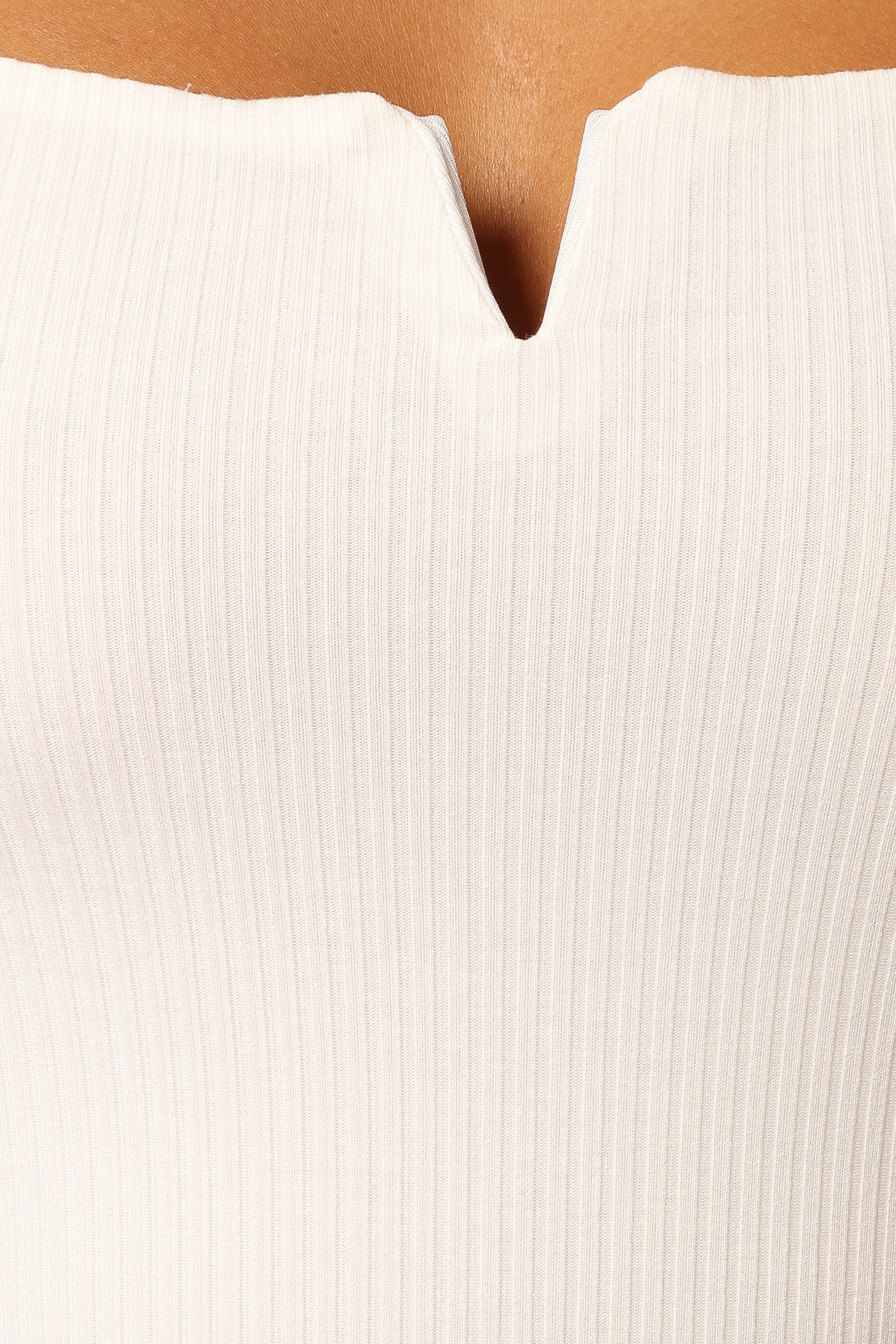 TOPS @Santina Top - White