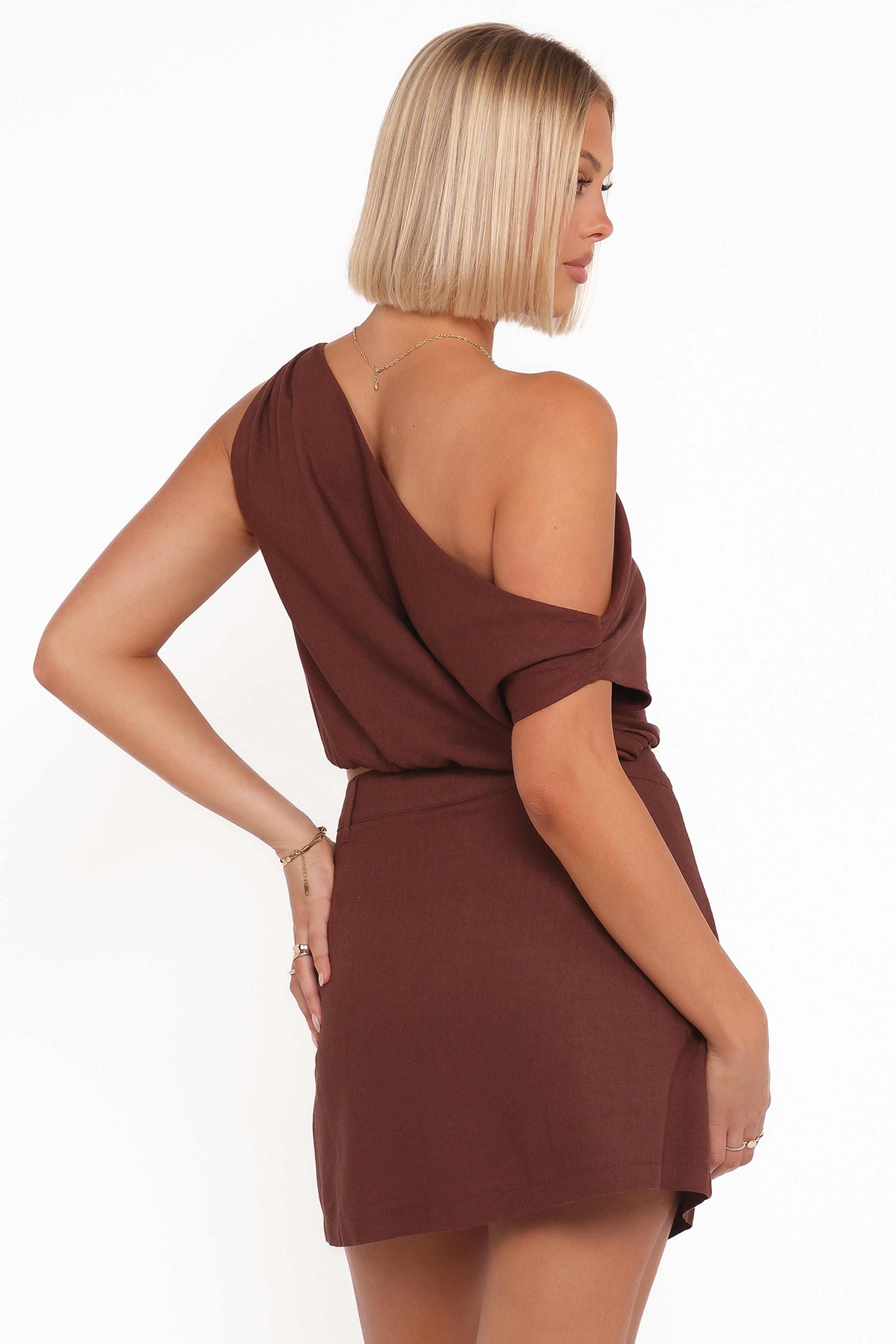 TOPS Shaw Off Shoulder Top - Chocolate Brown
