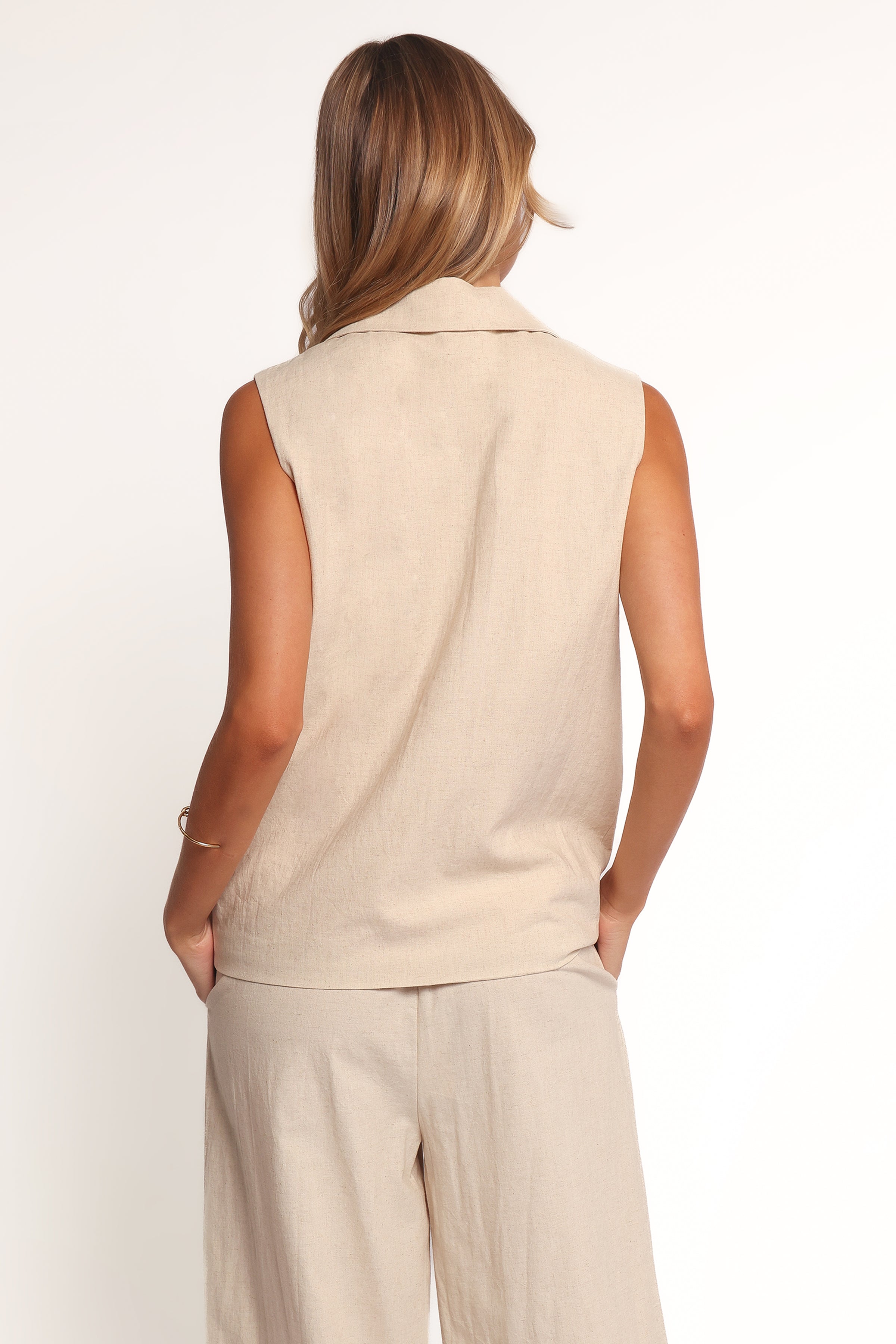 TOPS Trula Vest - Oatmeal