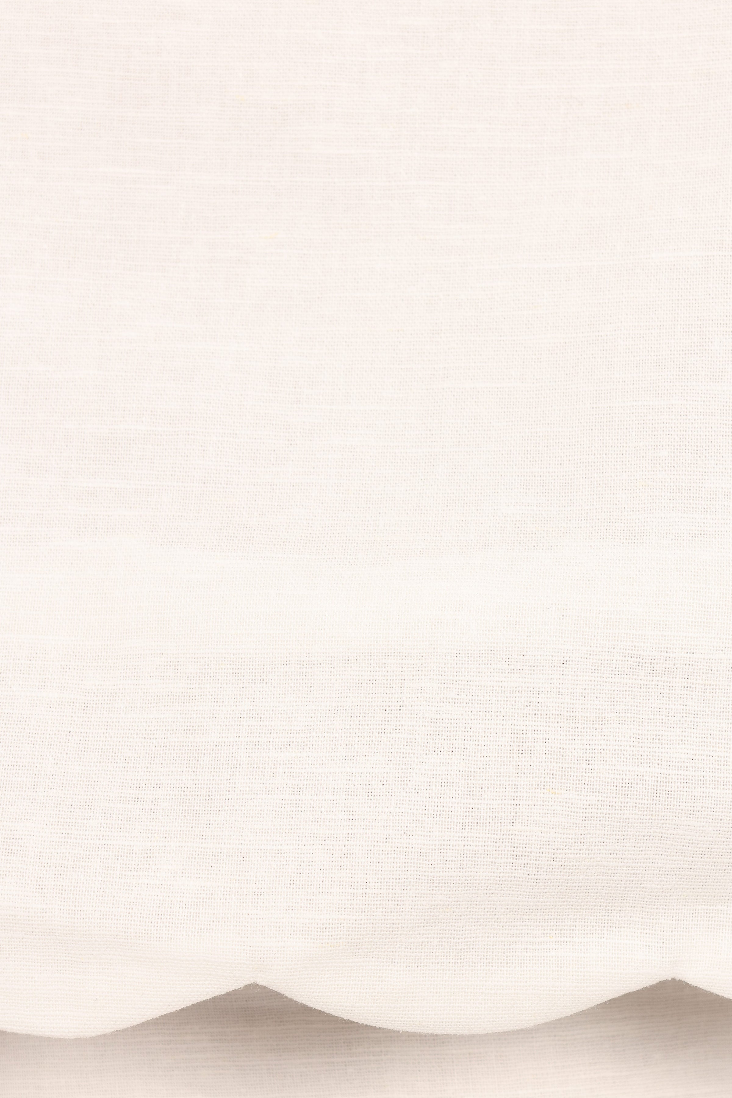 TOPS Wendie Scalloped Top - Cloud White