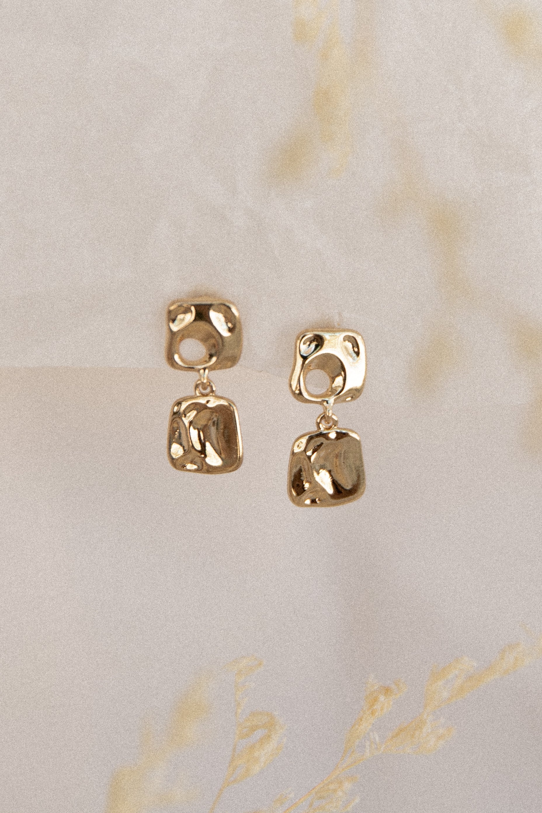 ACCESSORIES @Bea Earrings - Gold