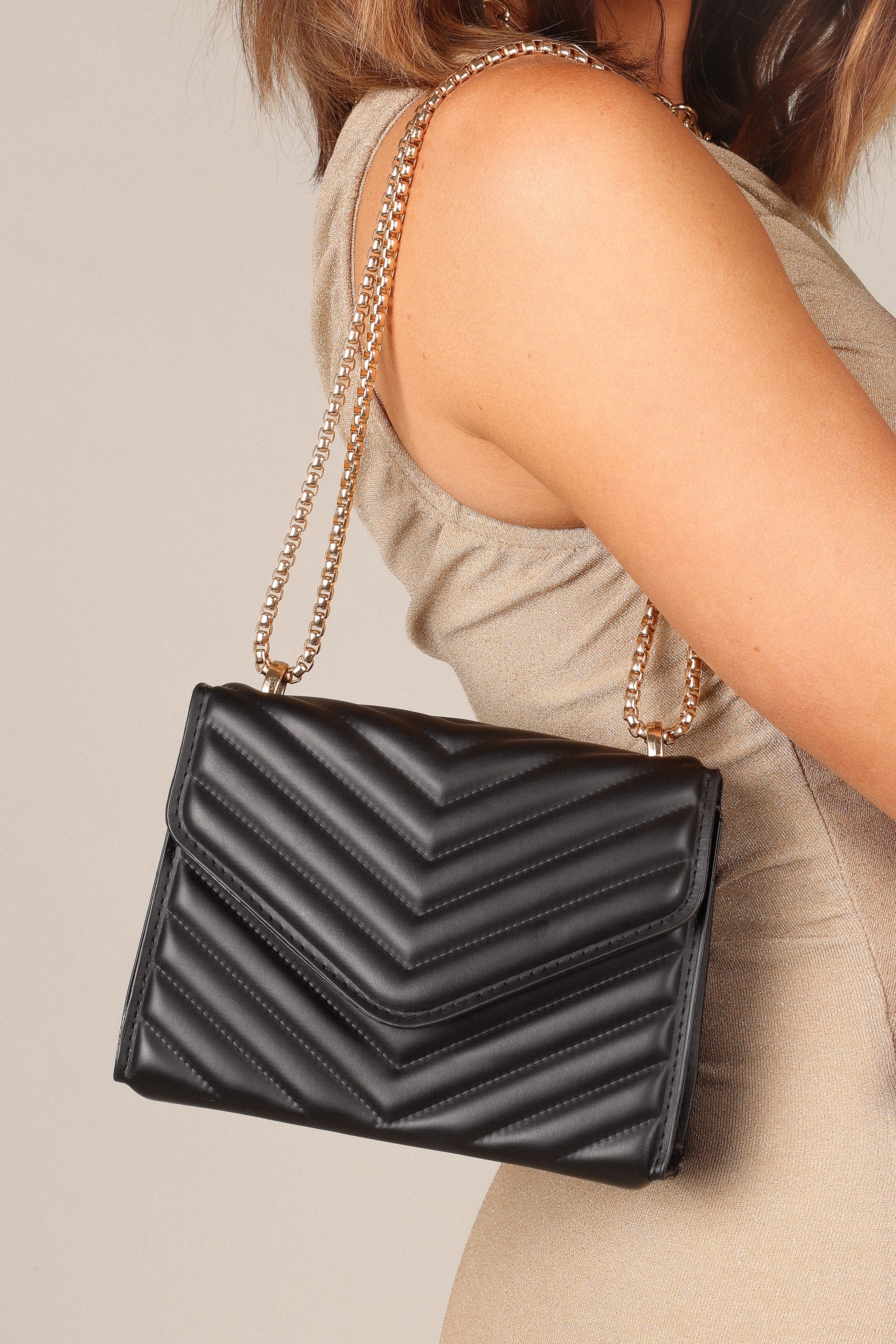 ACCESSORIES @Chrissy Crossbody Bag - Black