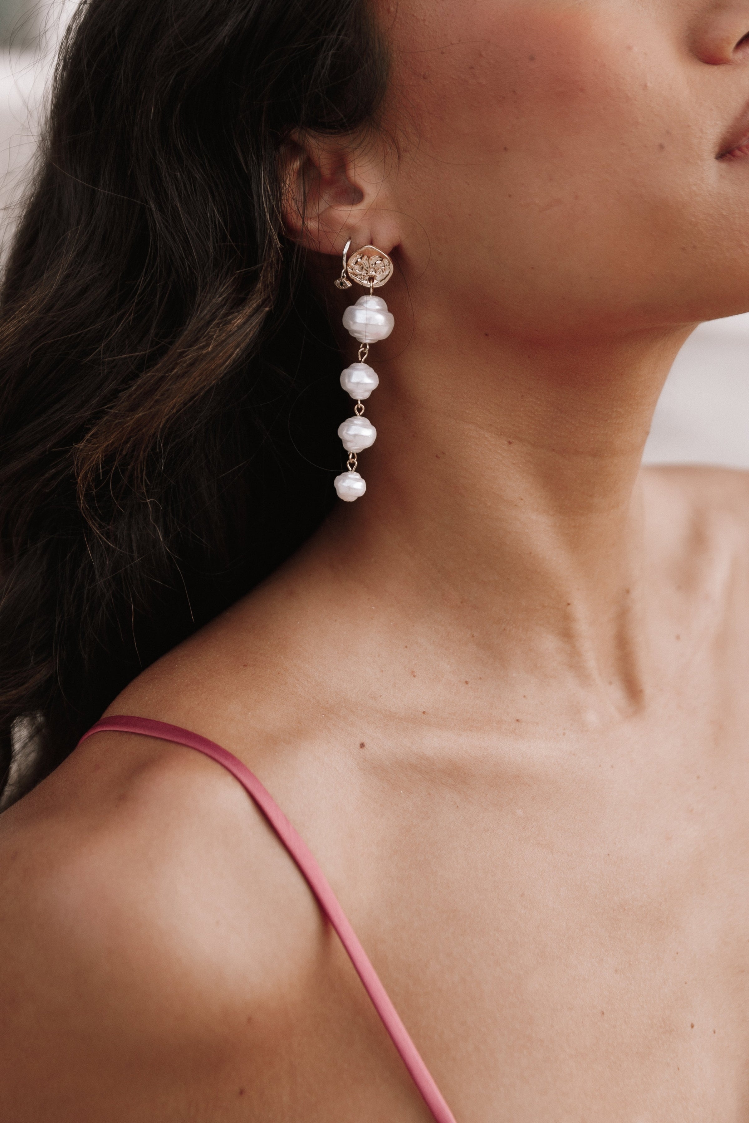 ACCESSORIES @Flounder Drop Earrings - Gold/Pearl