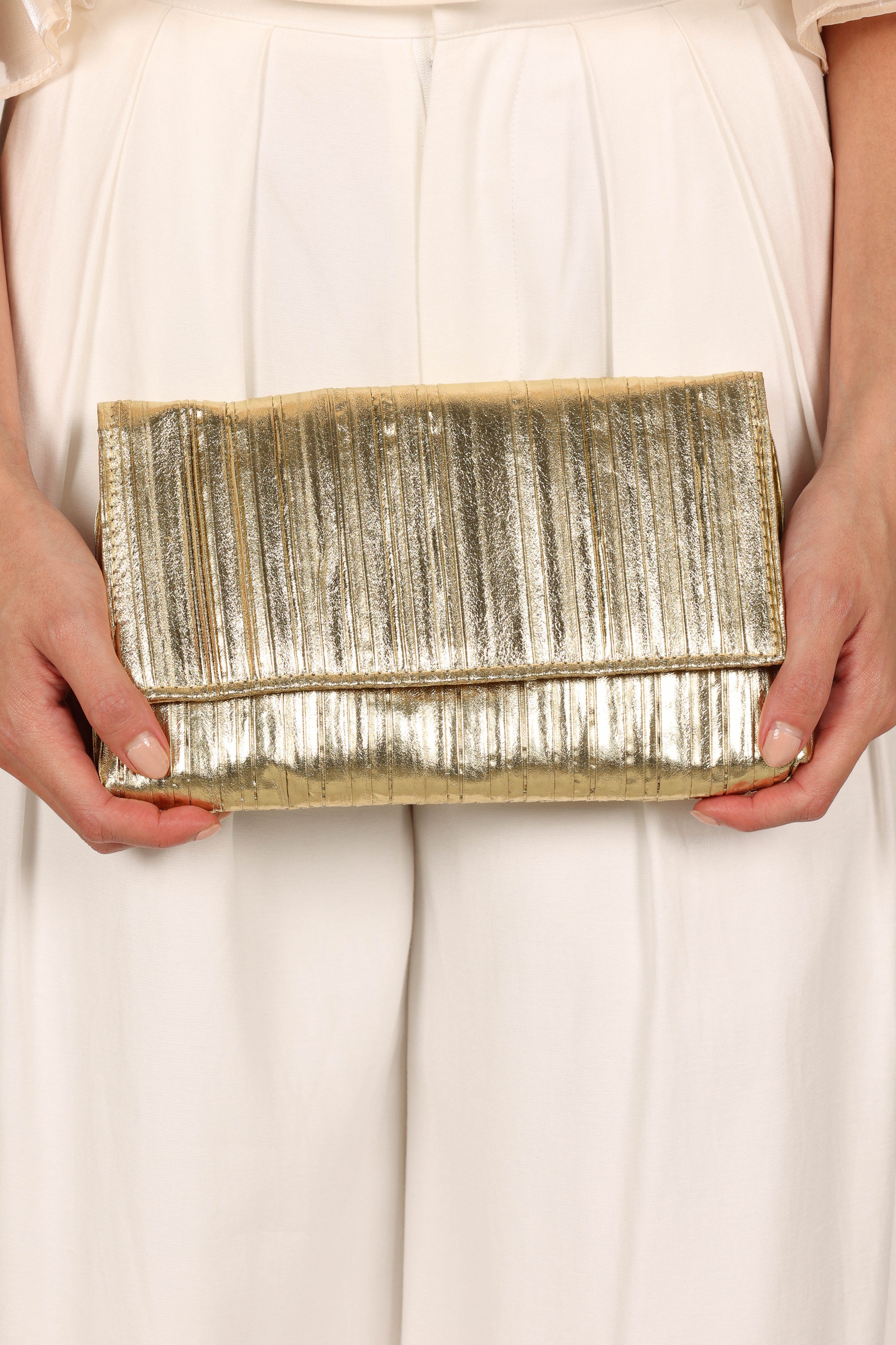 ACCESSORIES @Gemma Ruched Clutch - Gold