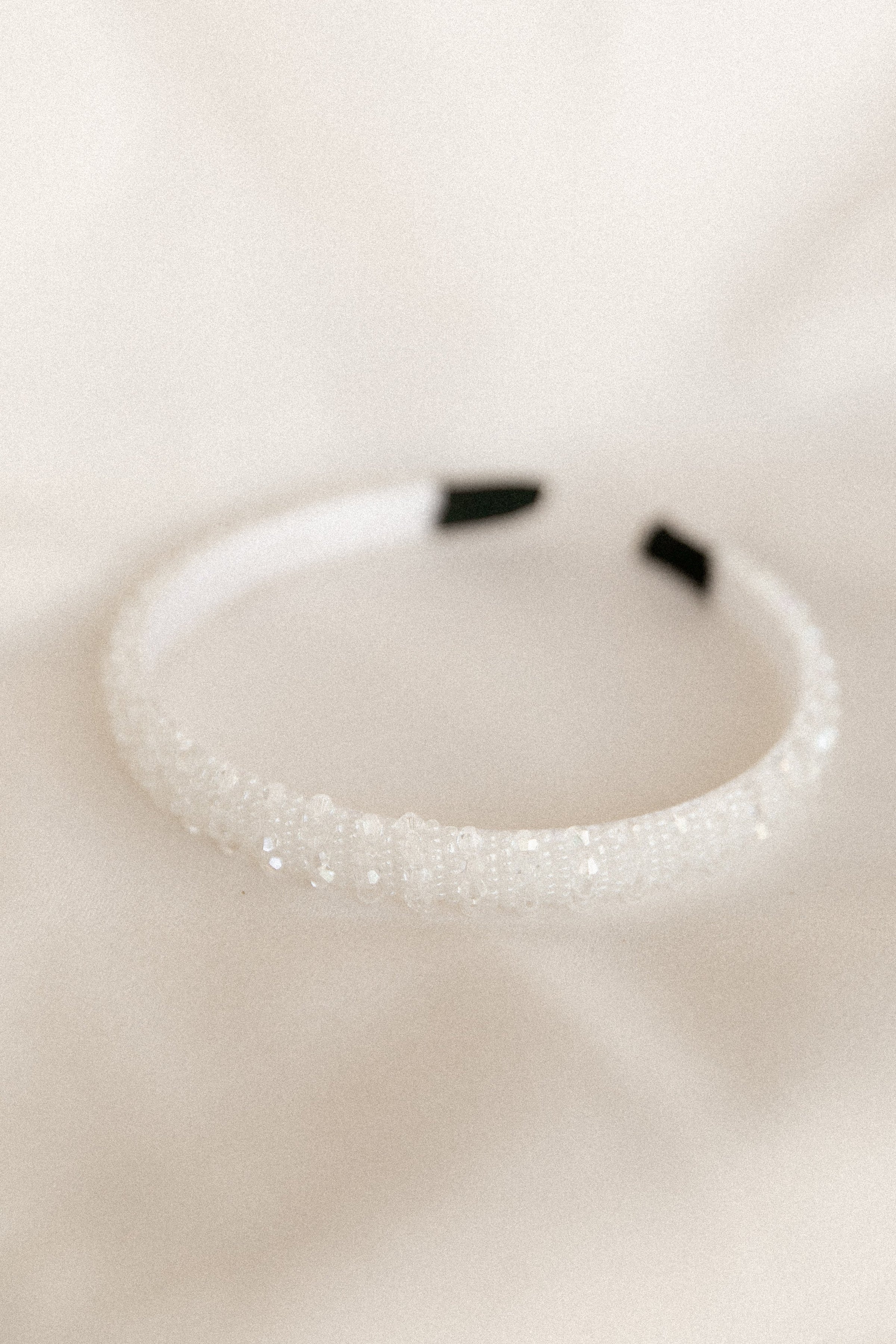 ACCESSORIES @Ivy Headband - White