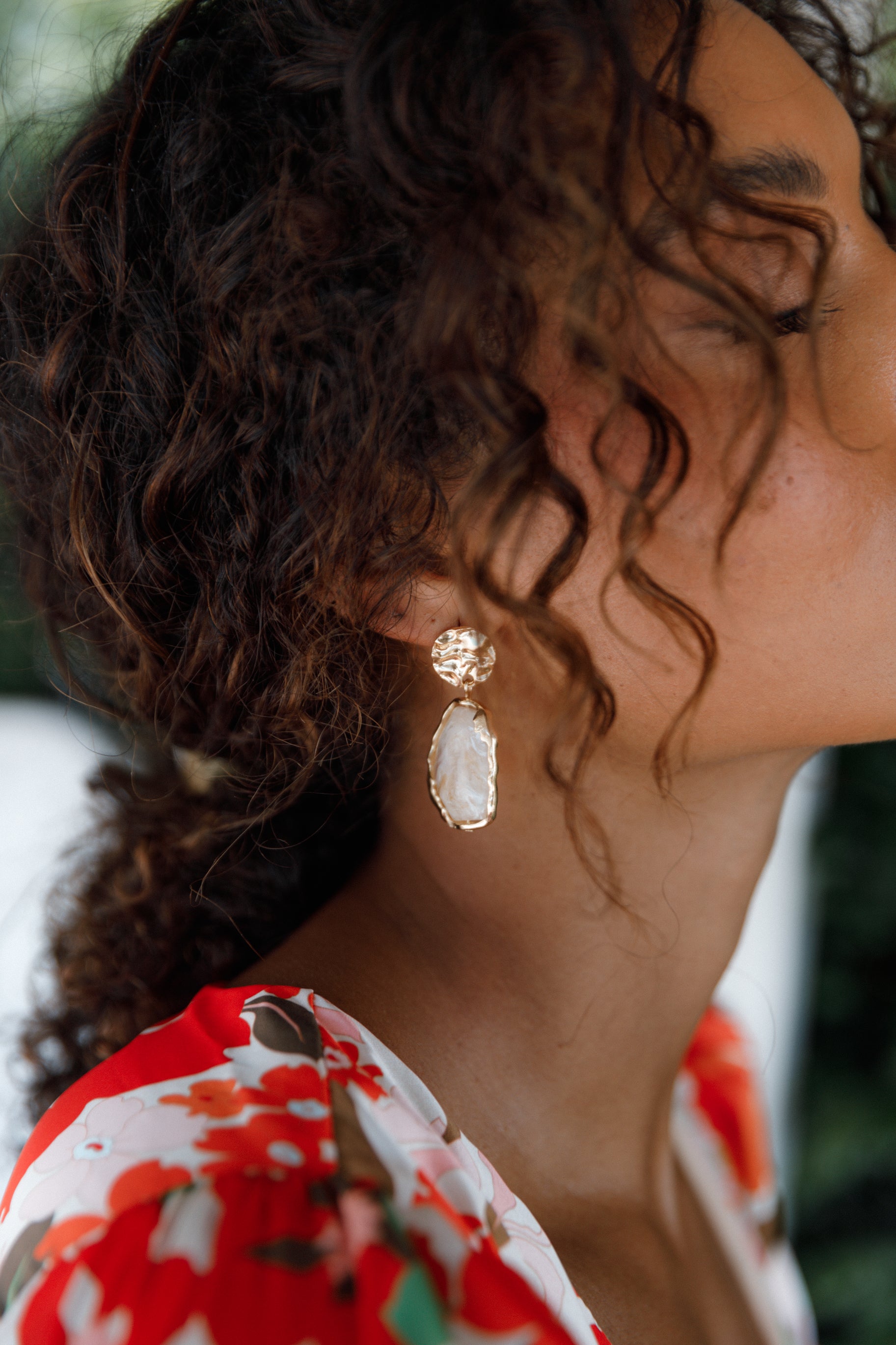 ACCESSORIES Montague Drop Earrings - Gold