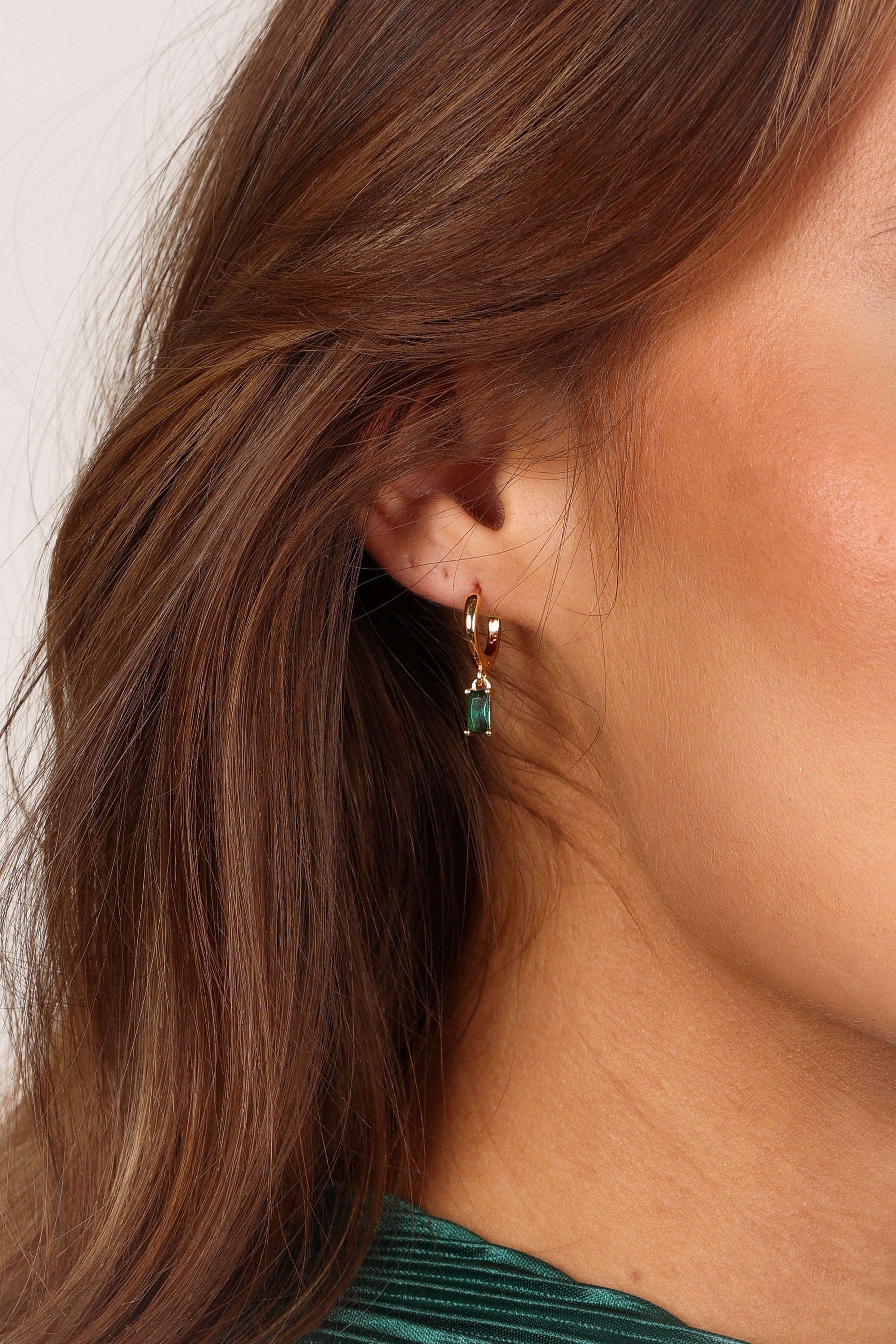ACCESSORIES Sadie Drop Earrings - Gold/Emerald