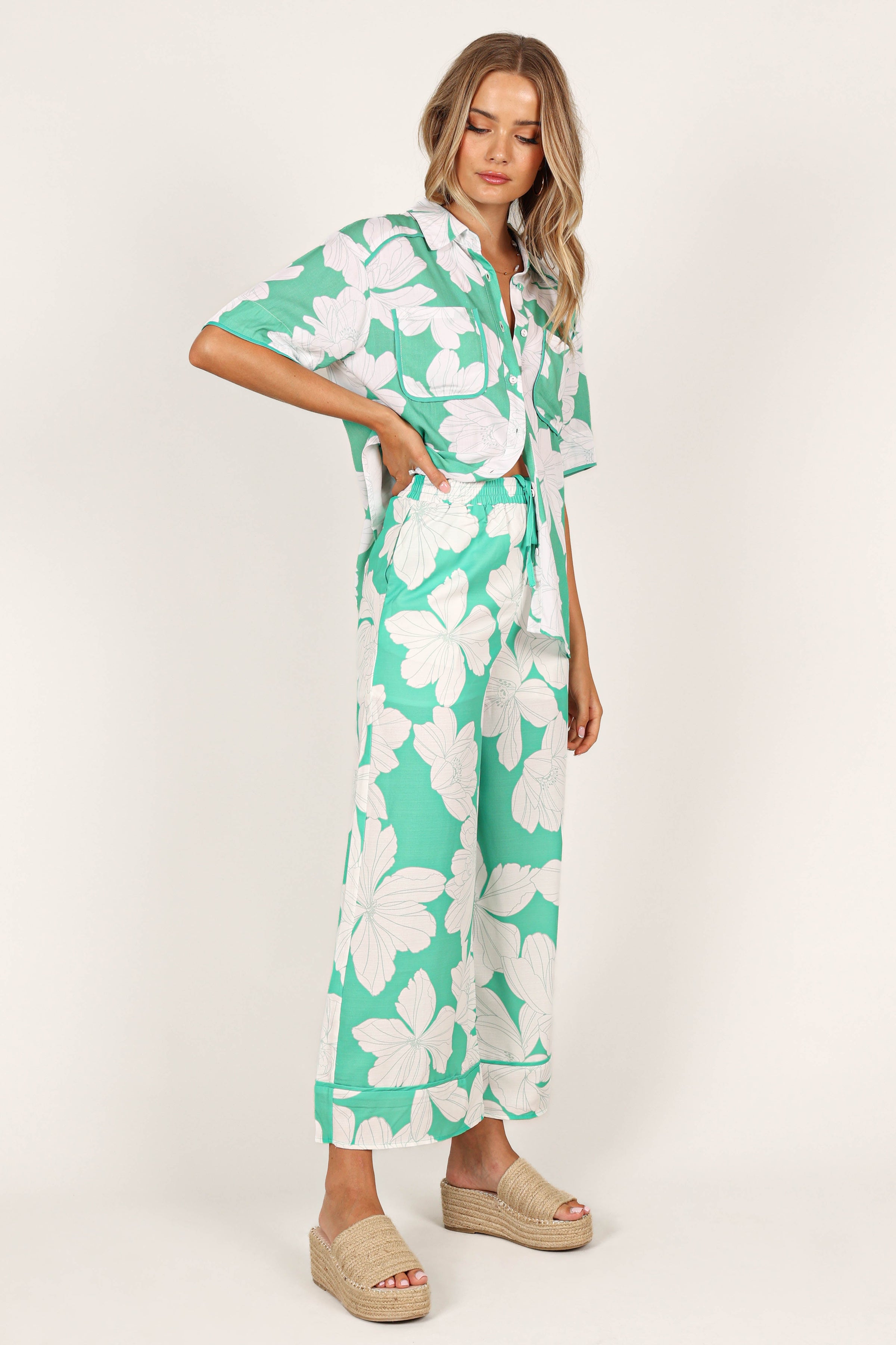 BOTTOMS @Bentley Wide Leg Pant - Green Floral (waiting on bulk)