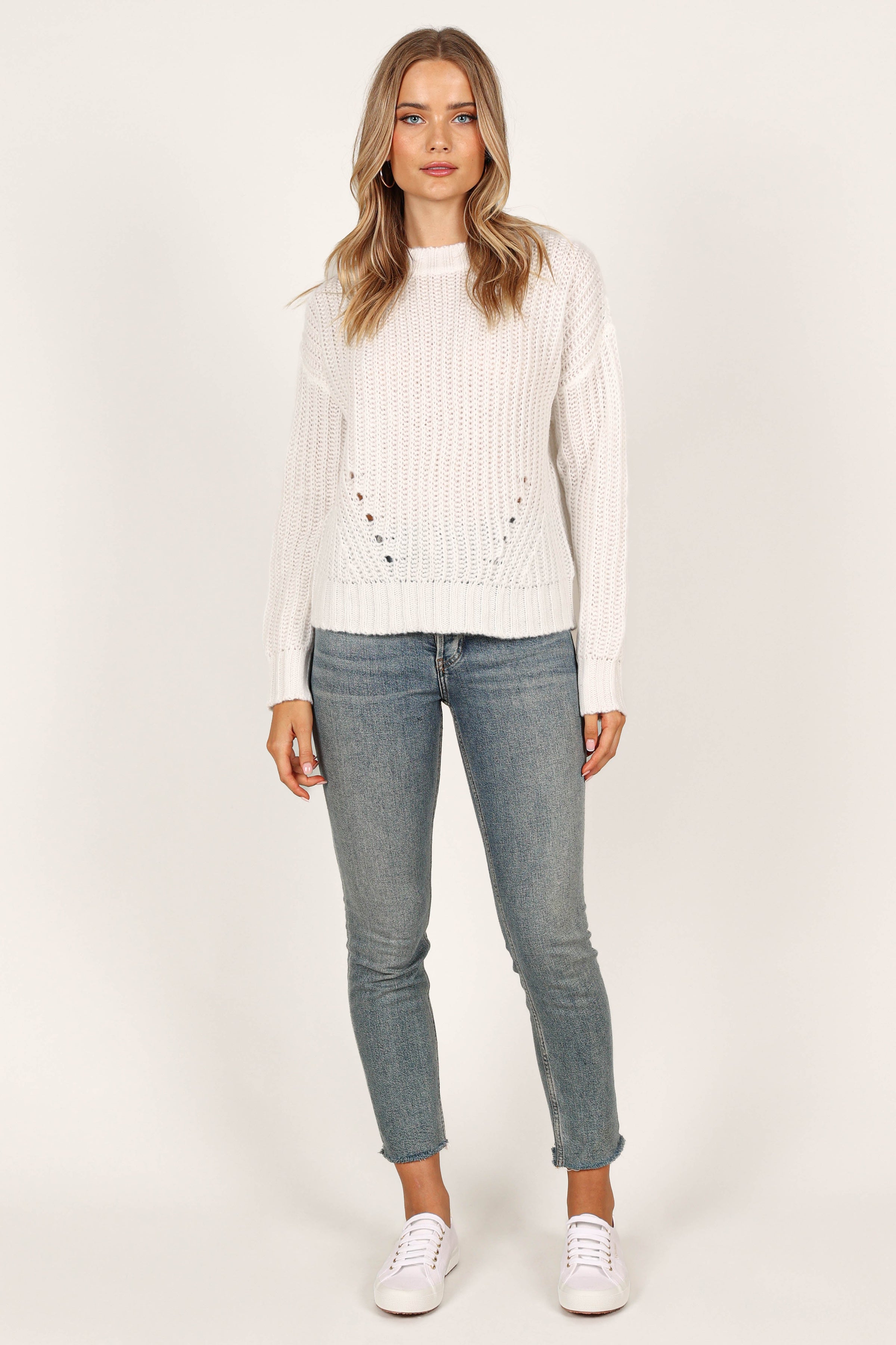 Knitwear @Della Knit Sweater - White