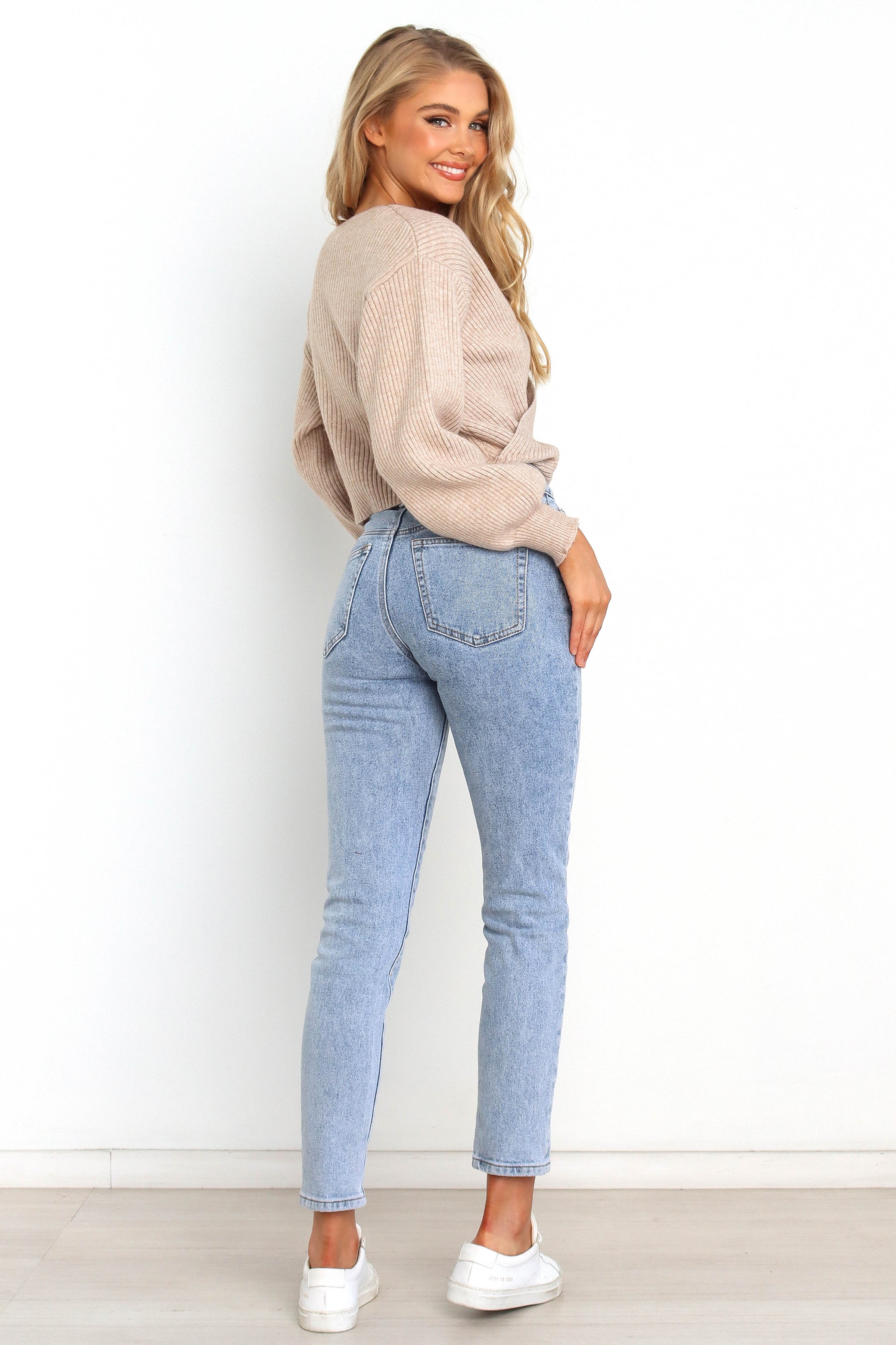 KNITWEAR @Lucy Knit Sweater - Beige (waiting on bulk)