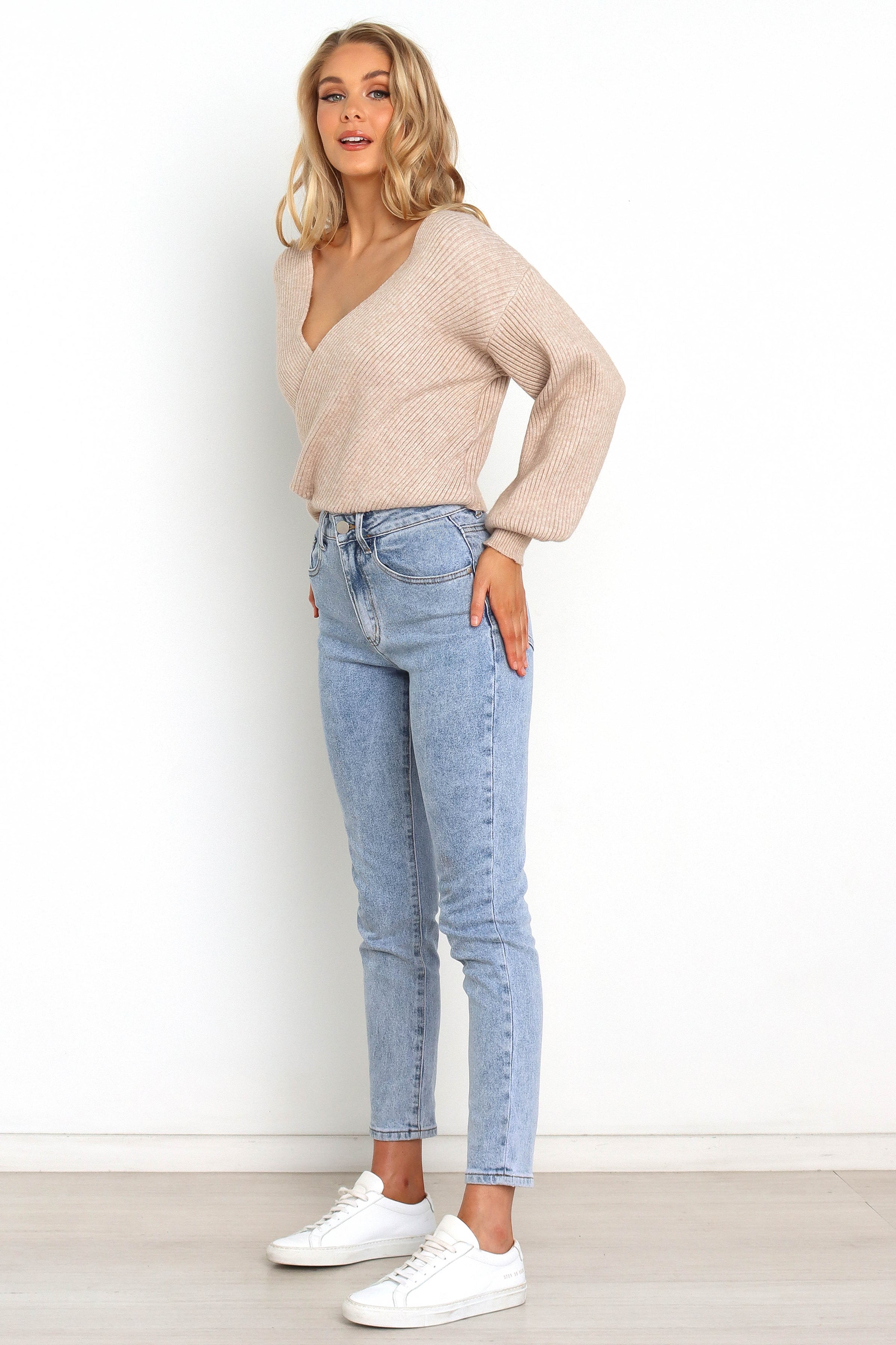 KNITWEAR @Lucy Knit Sweater - Beige (waiting on bulk)