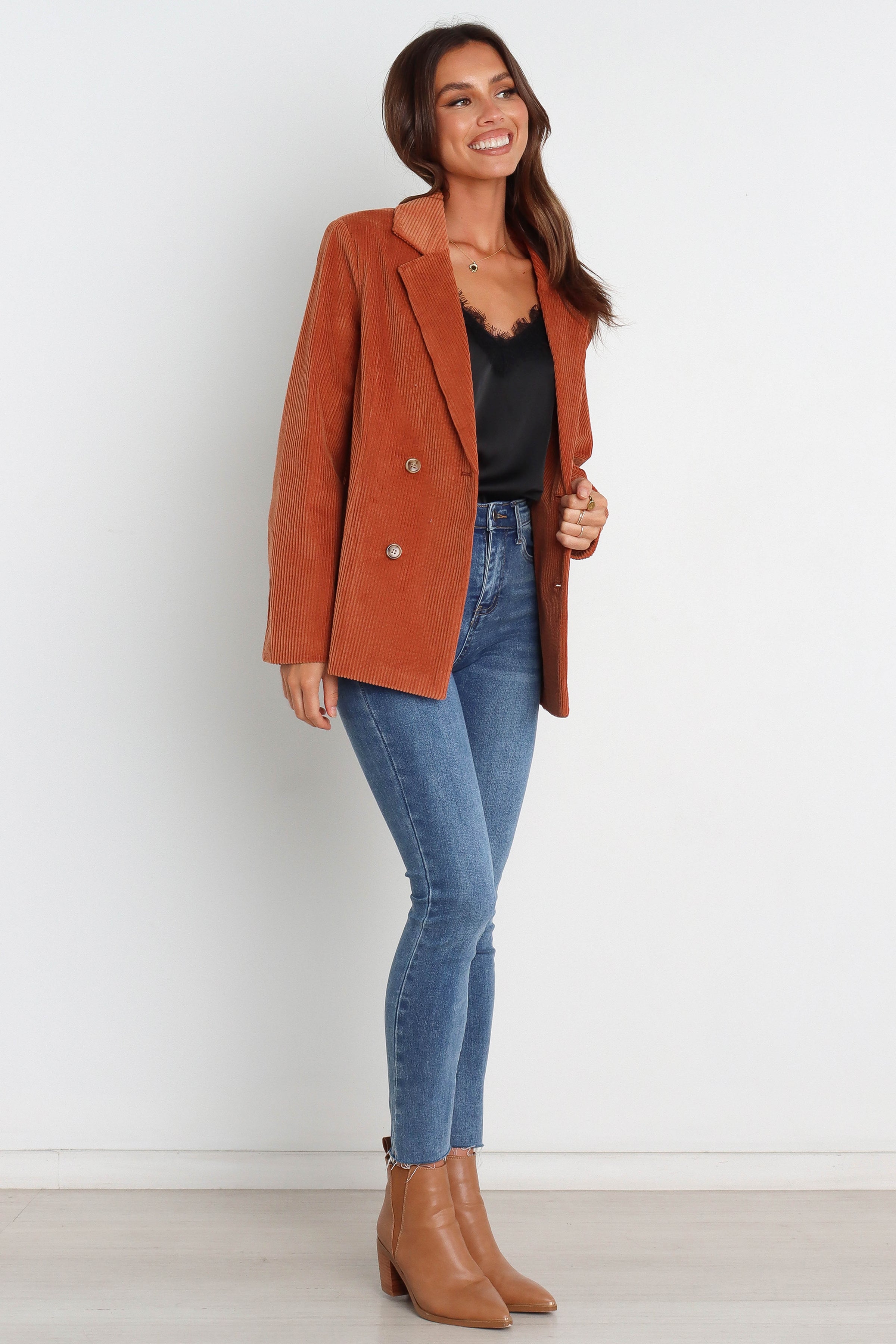 OUTERWEAR @Claudia Blazer - Brown