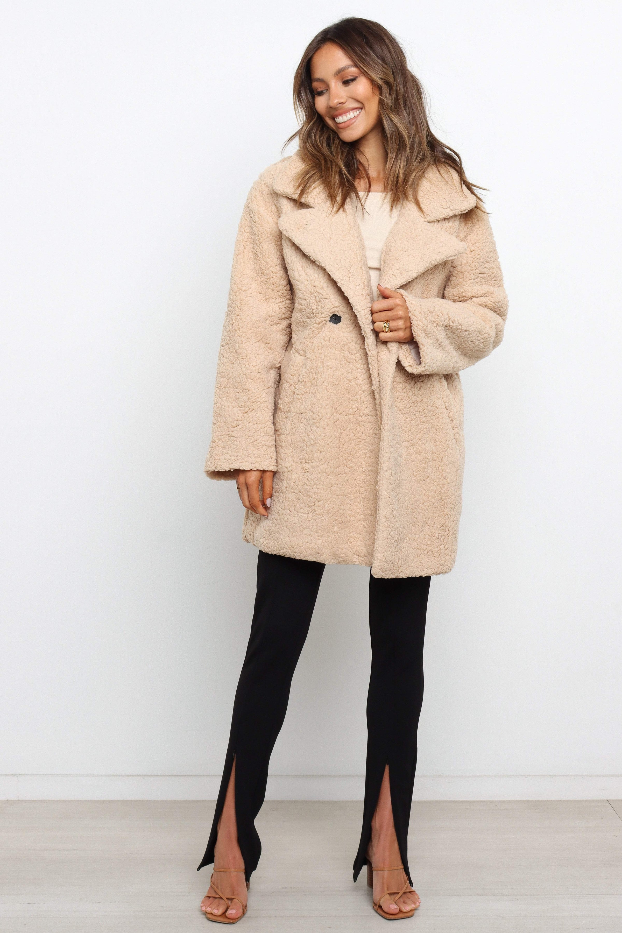 OUTERWEAR Tempo Jacket - Beige