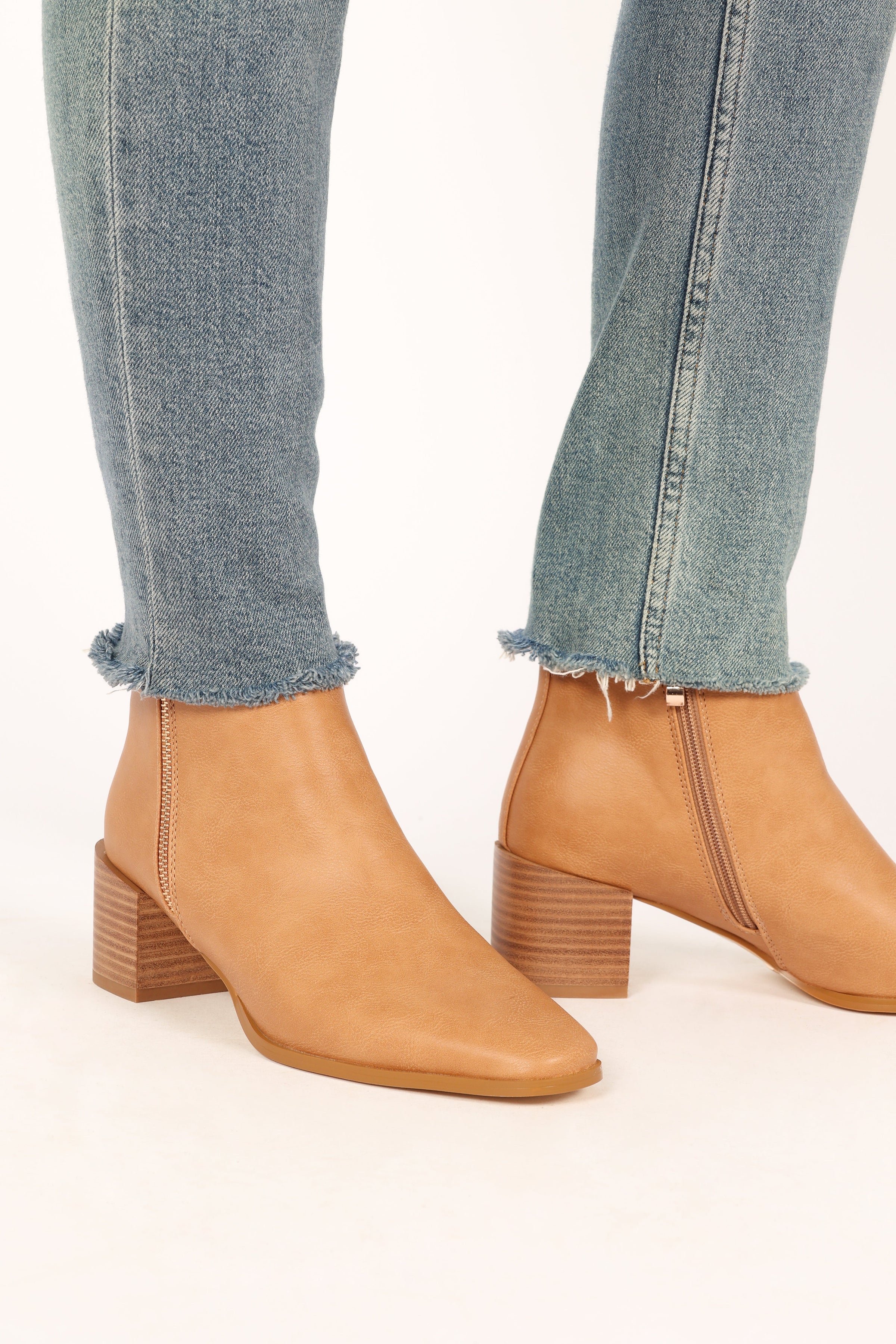 SHOES Oliver Ankle Boot - Camel