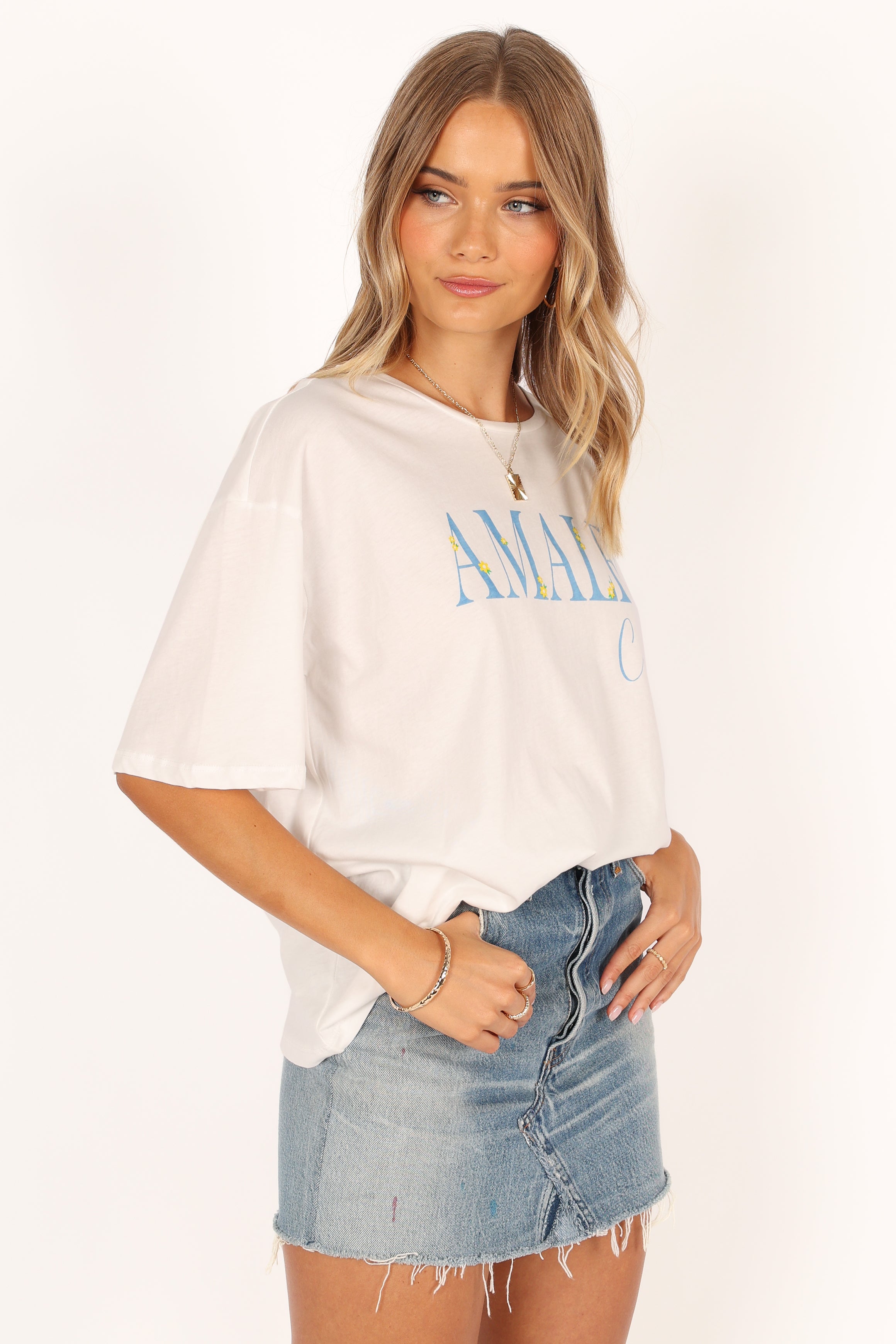 TOPS @Coastline Tee - White
