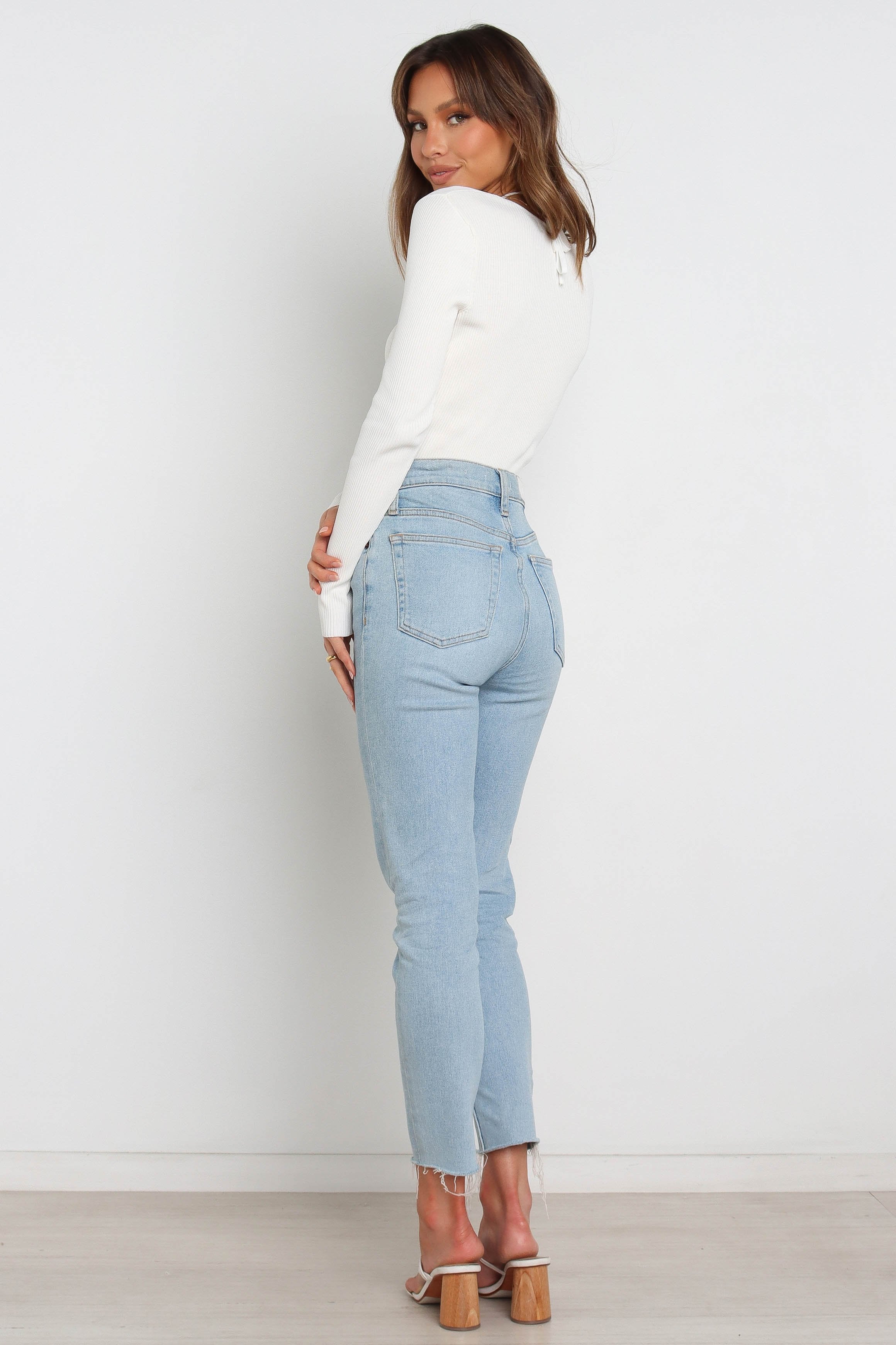 TOPS Paelia Top - White (US Transfer - Don't put online)