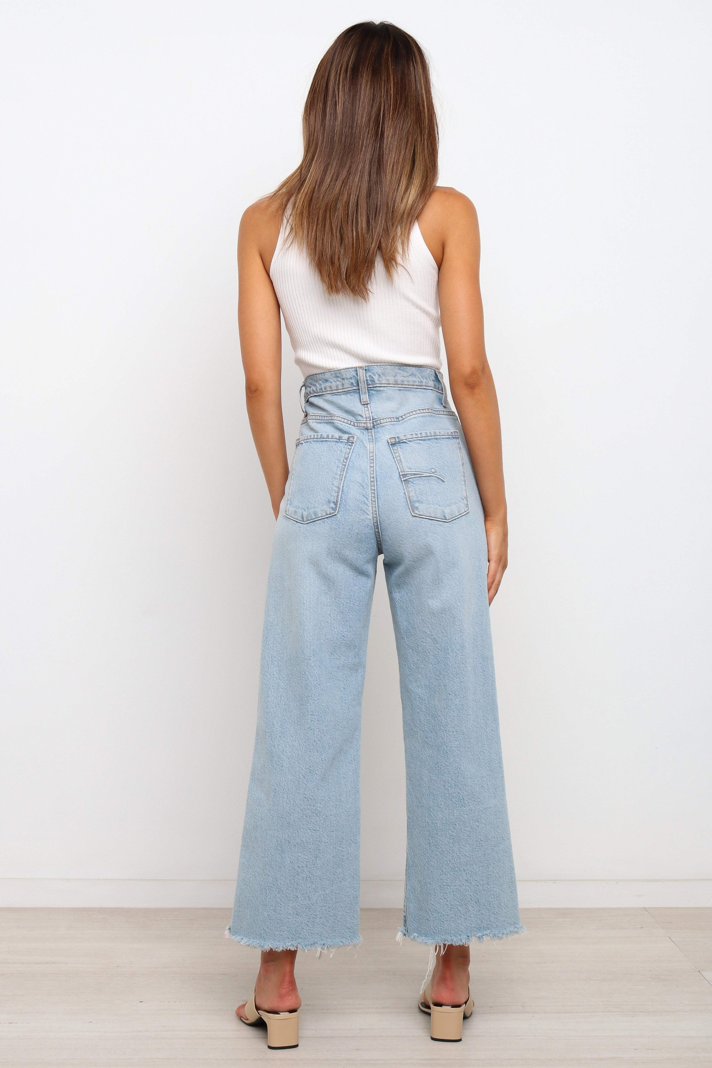 TOPS ***Runie Top - White