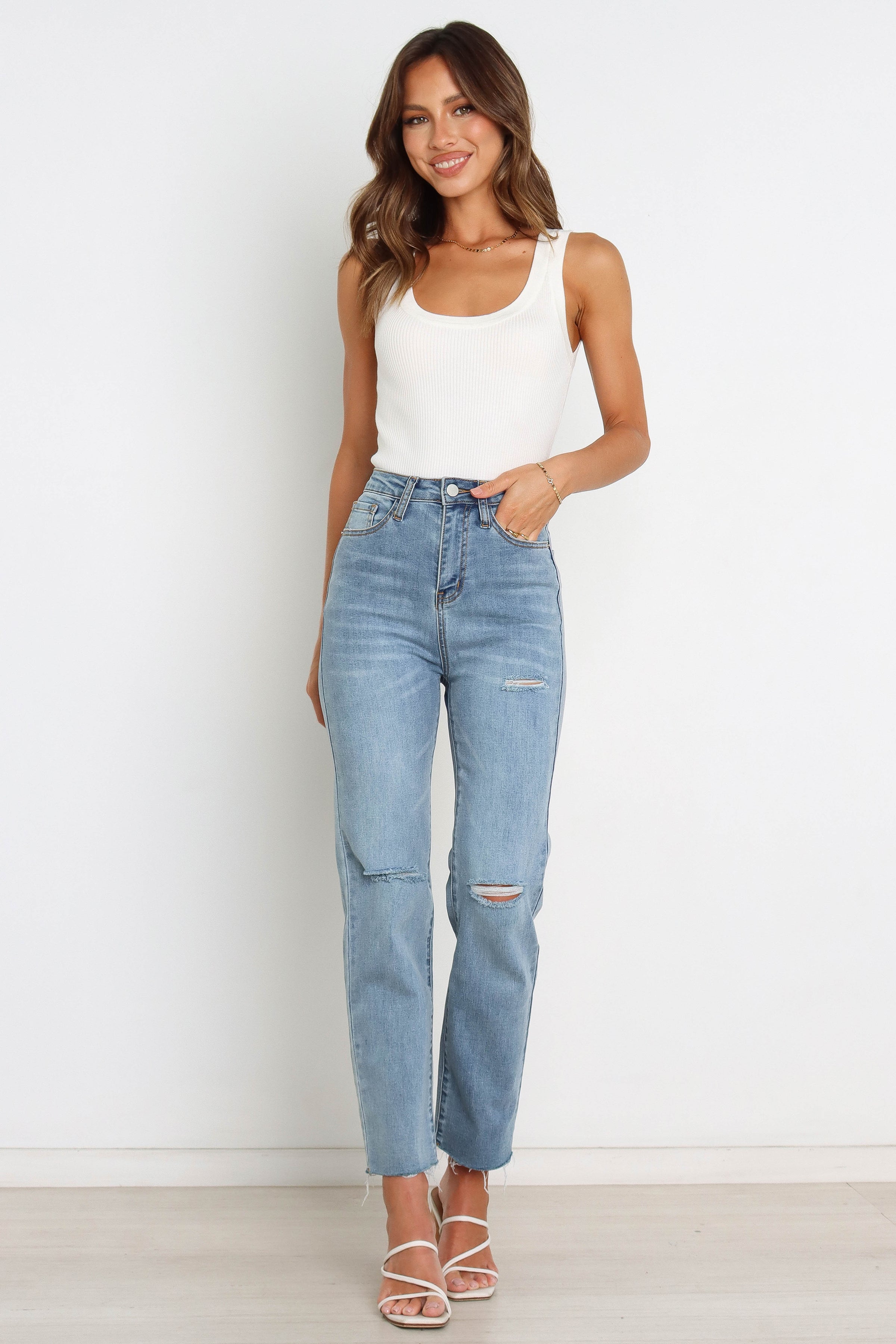 TOPS @Tobi Top - White (waiting on bulk)